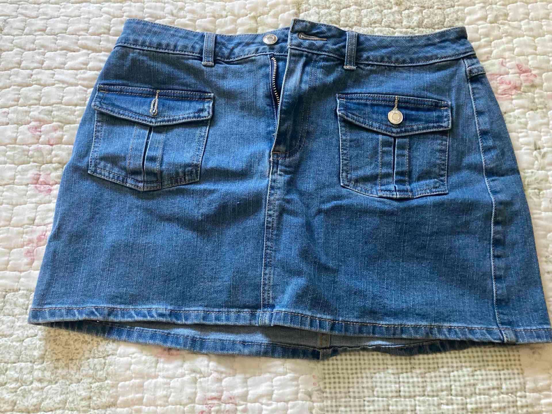 Minifalda de mezclilla azul - miniatura 1