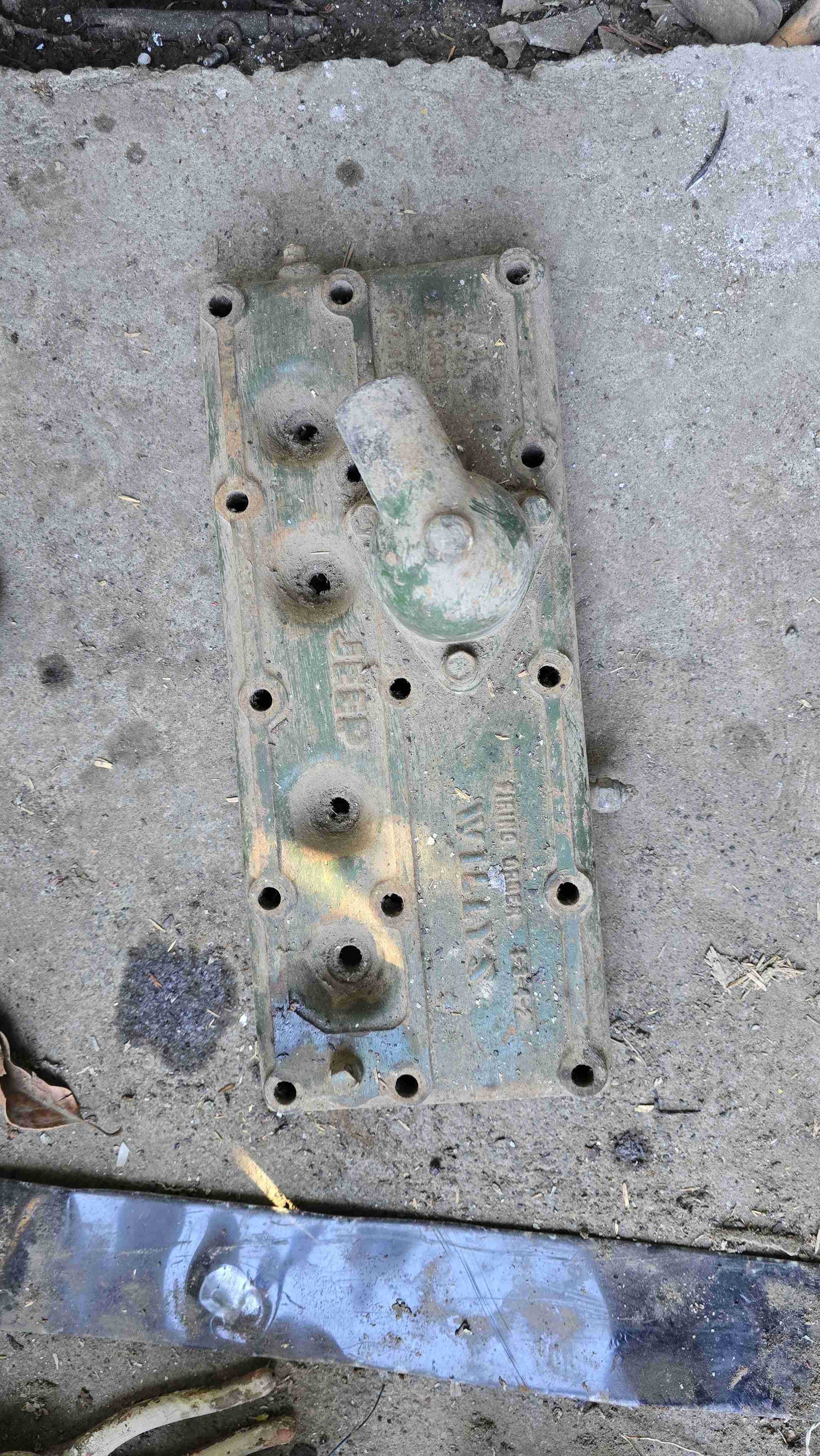 Tapa de motor Jeep Willys - miniatura 3