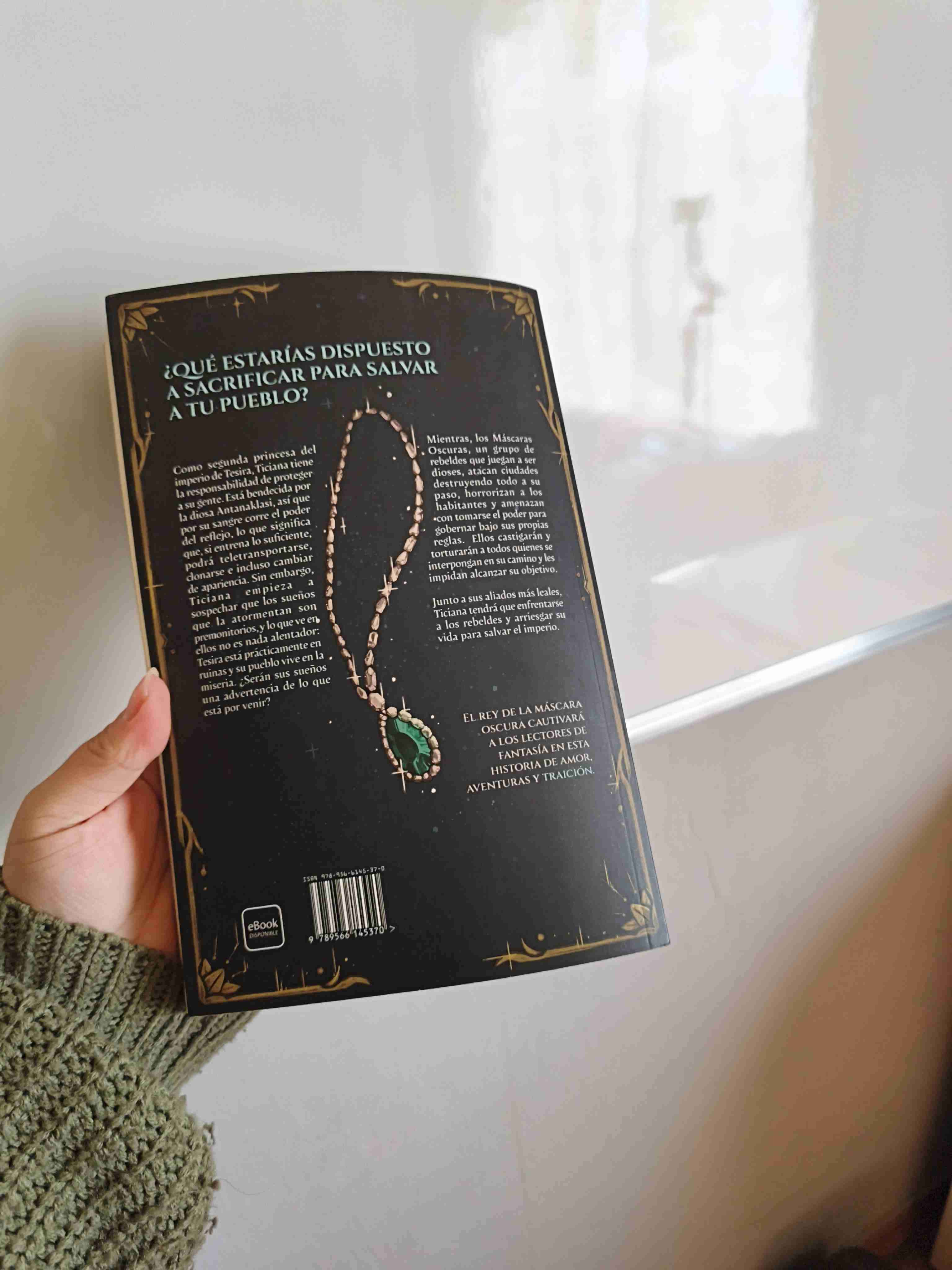 Libro 'El Rey de la Máscara Oscura' - miniatura 3