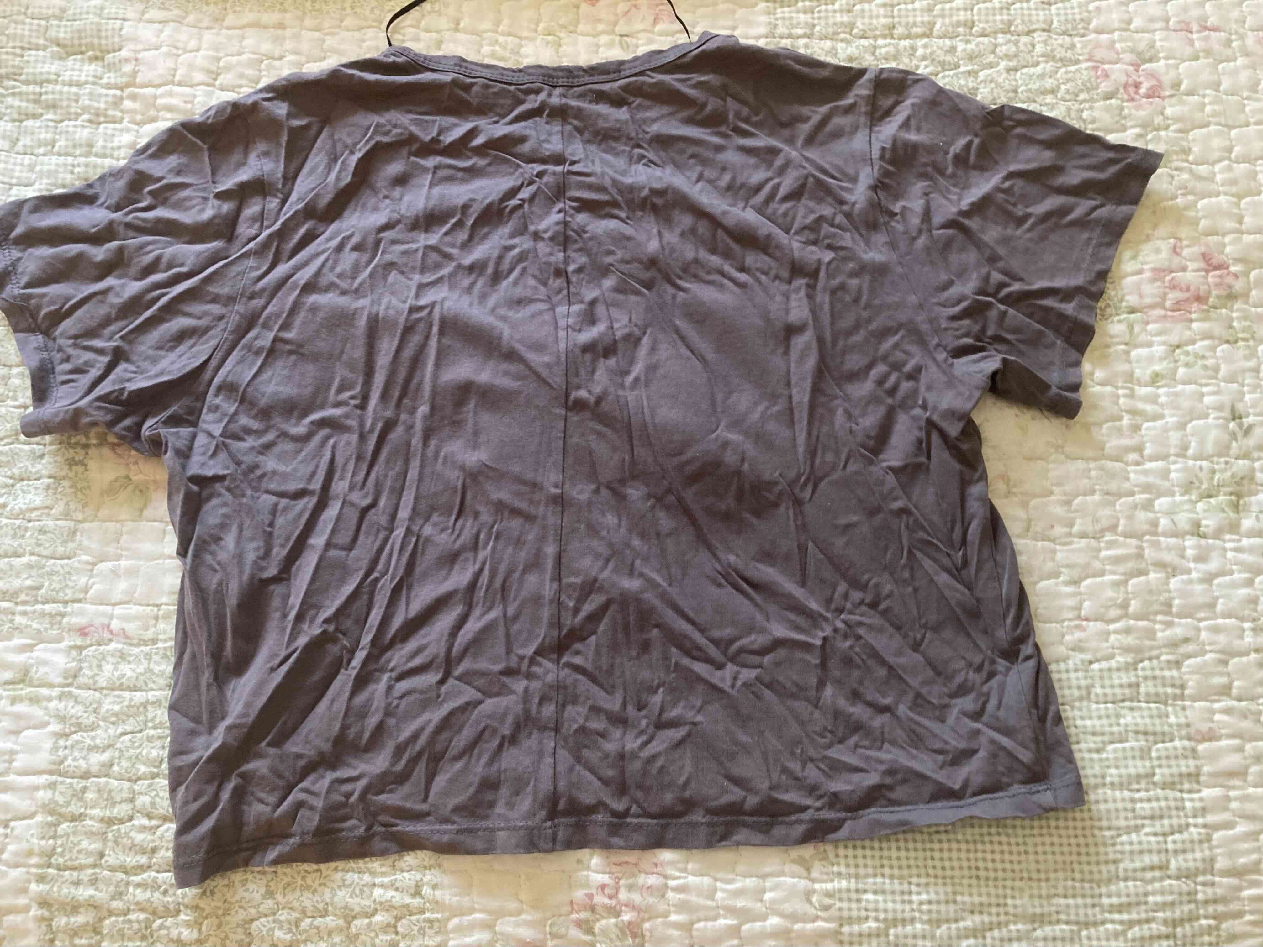 Polera estampada gris única - miniatura 3