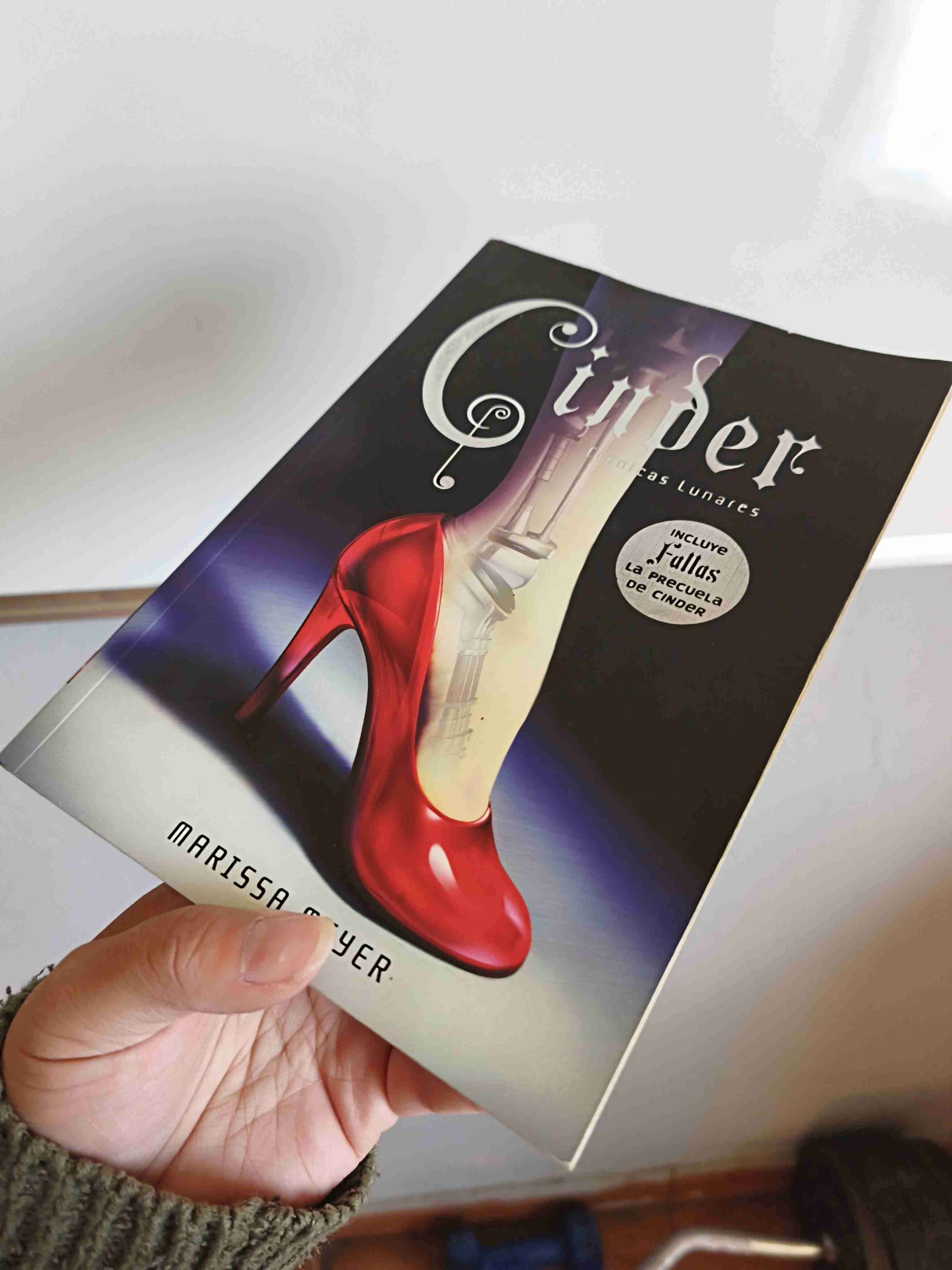 Libro Cinder de Marissa Meyer - miniatura 3
