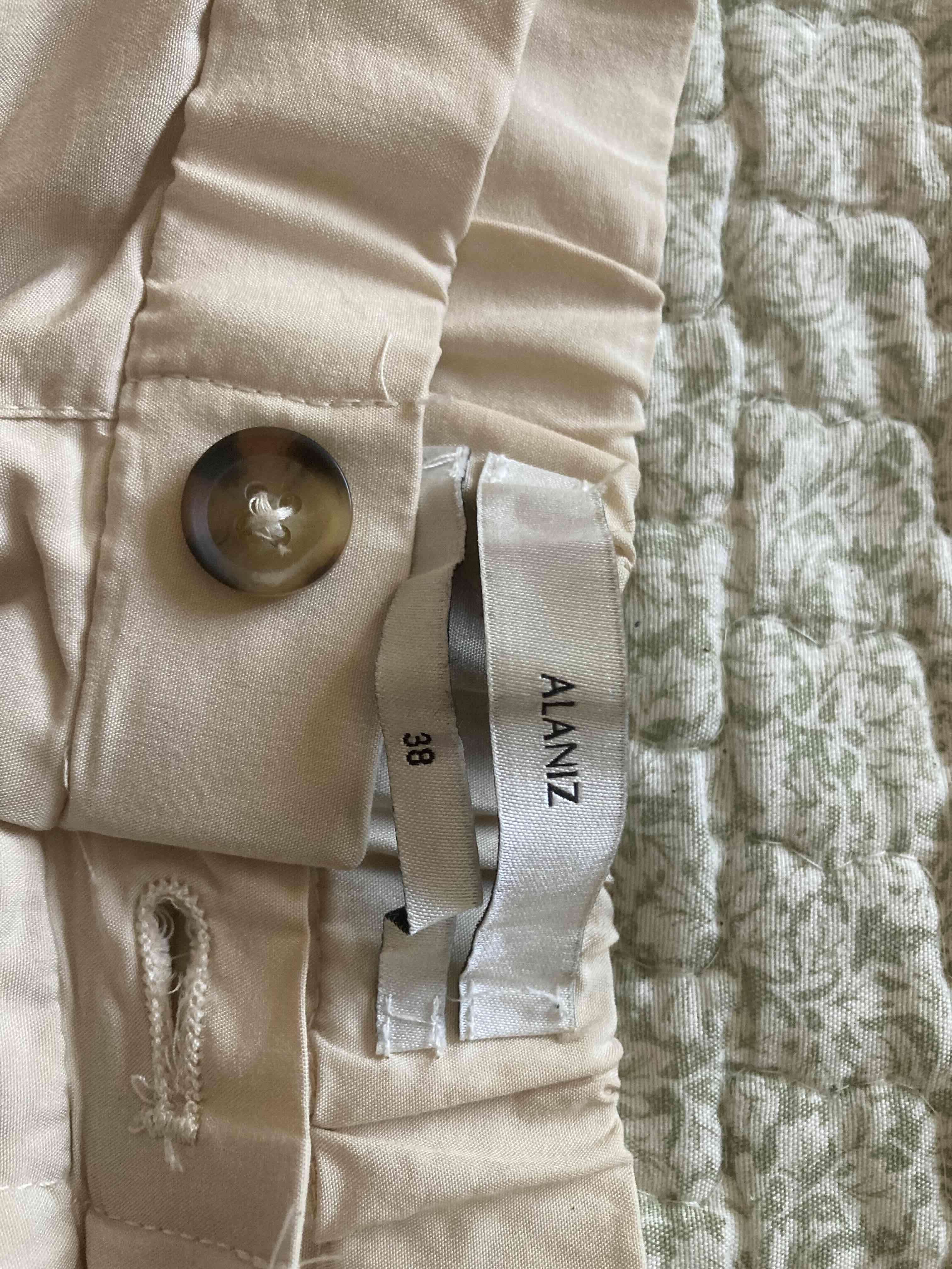 Short beige con cinta - miniatura 2