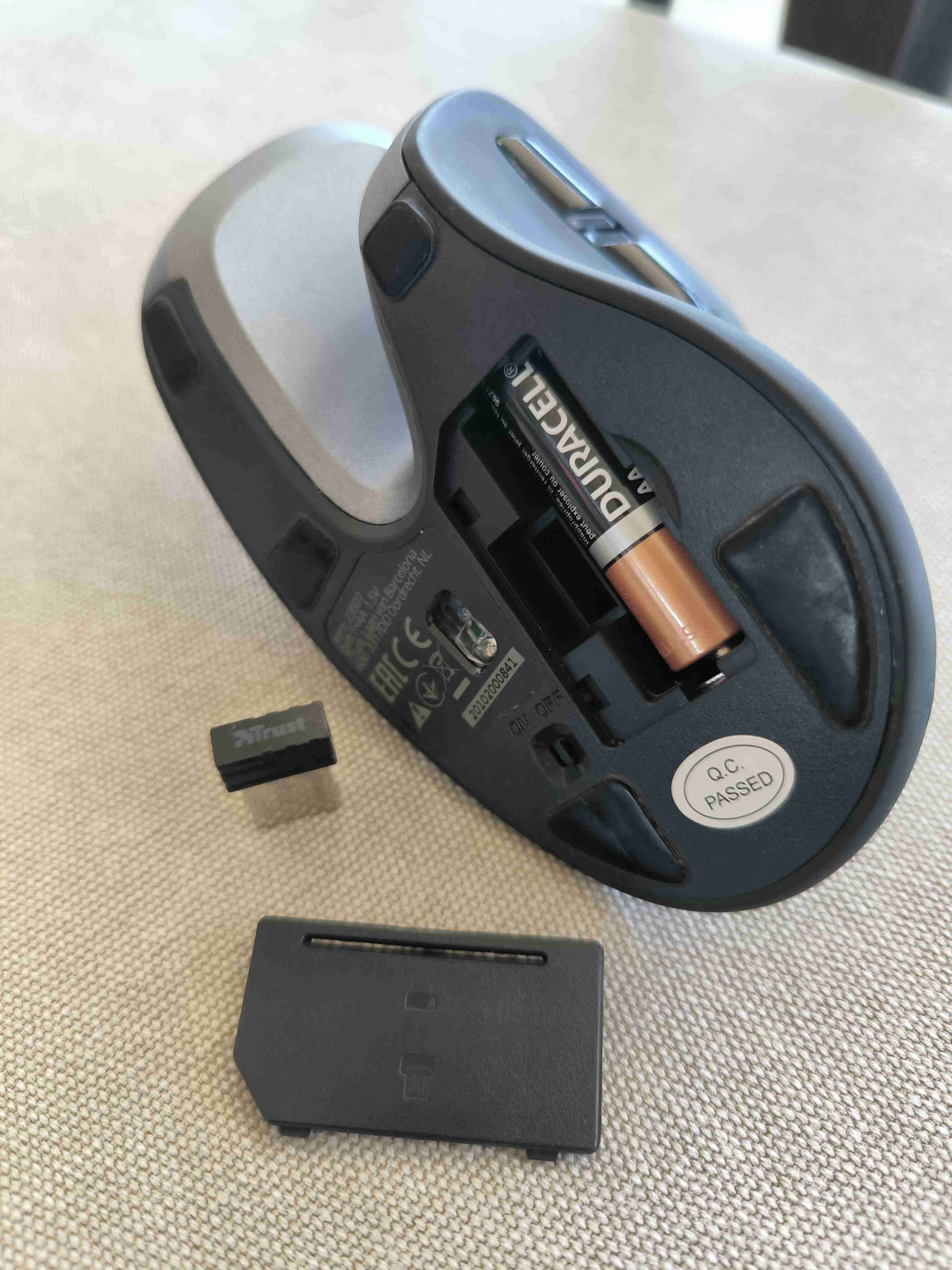 Mouse inalámbrico Trust Ergonómico - miniatura 4