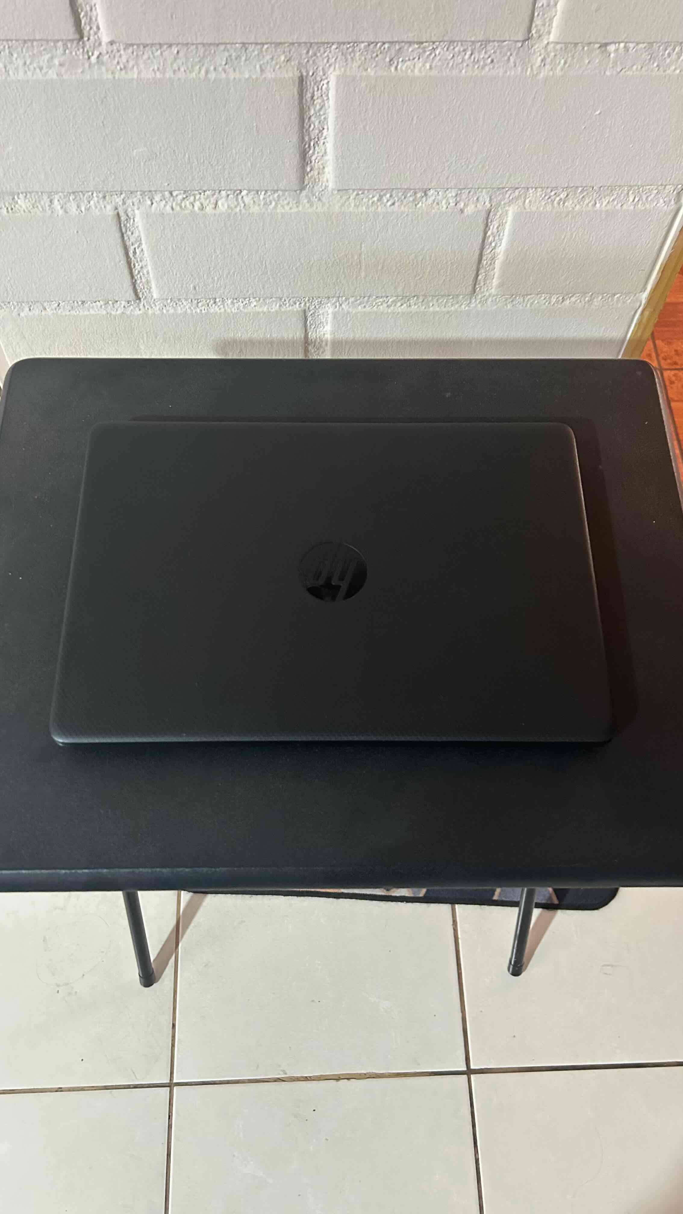 Laptop HP 14 pulgadas - miniatura 6