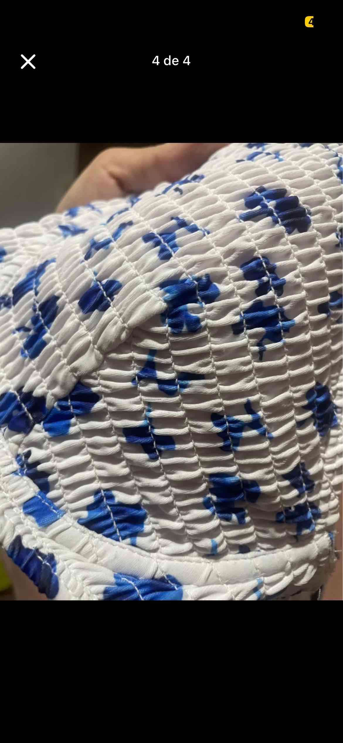 Bikini blanco con flores azules - miniatura 4