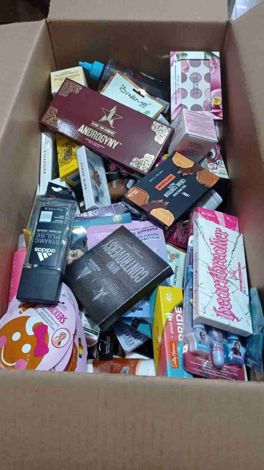 Caja de maquillaje marcas mixtas - miniatura 2