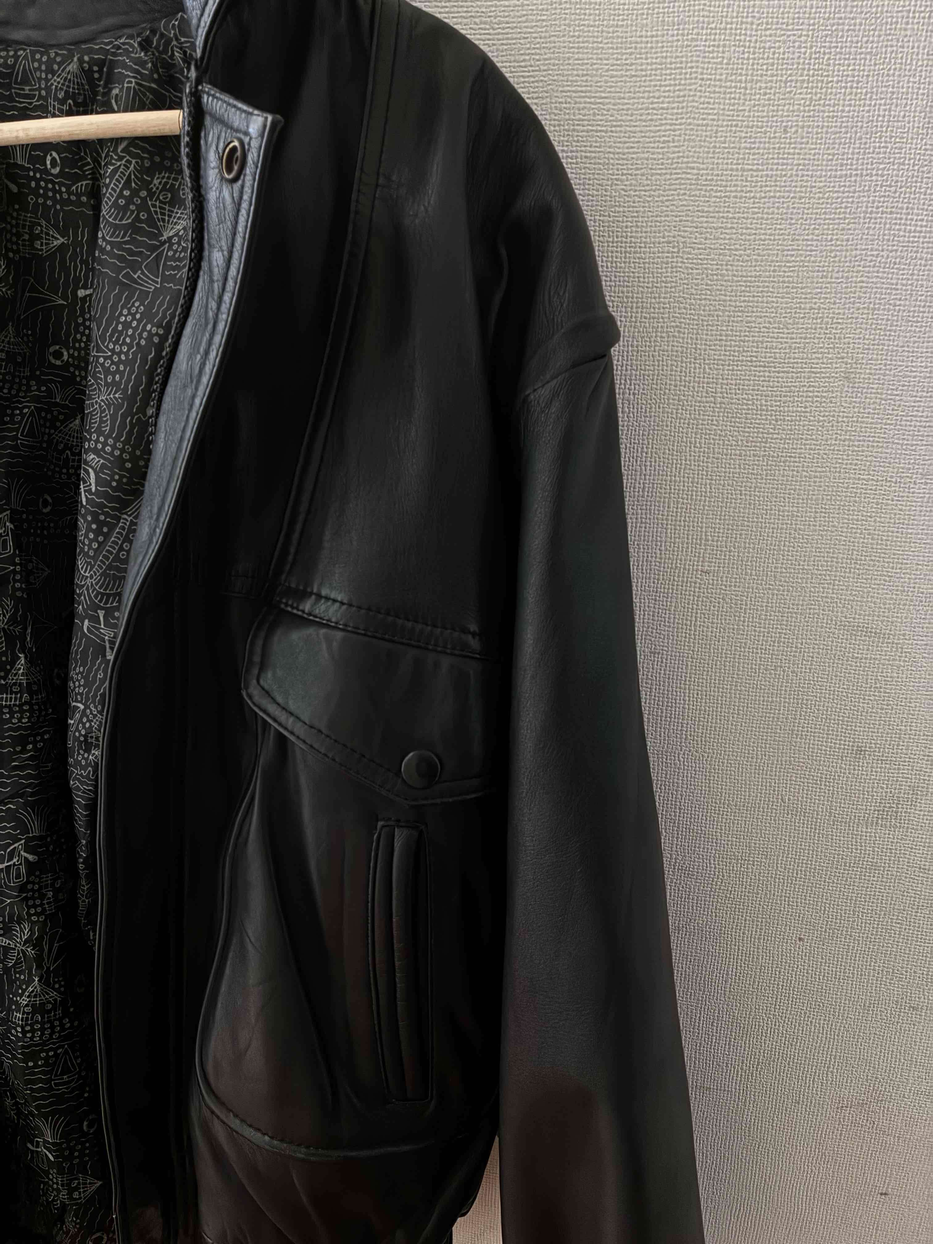 Chaqueta de cuero negra - miniatura 3