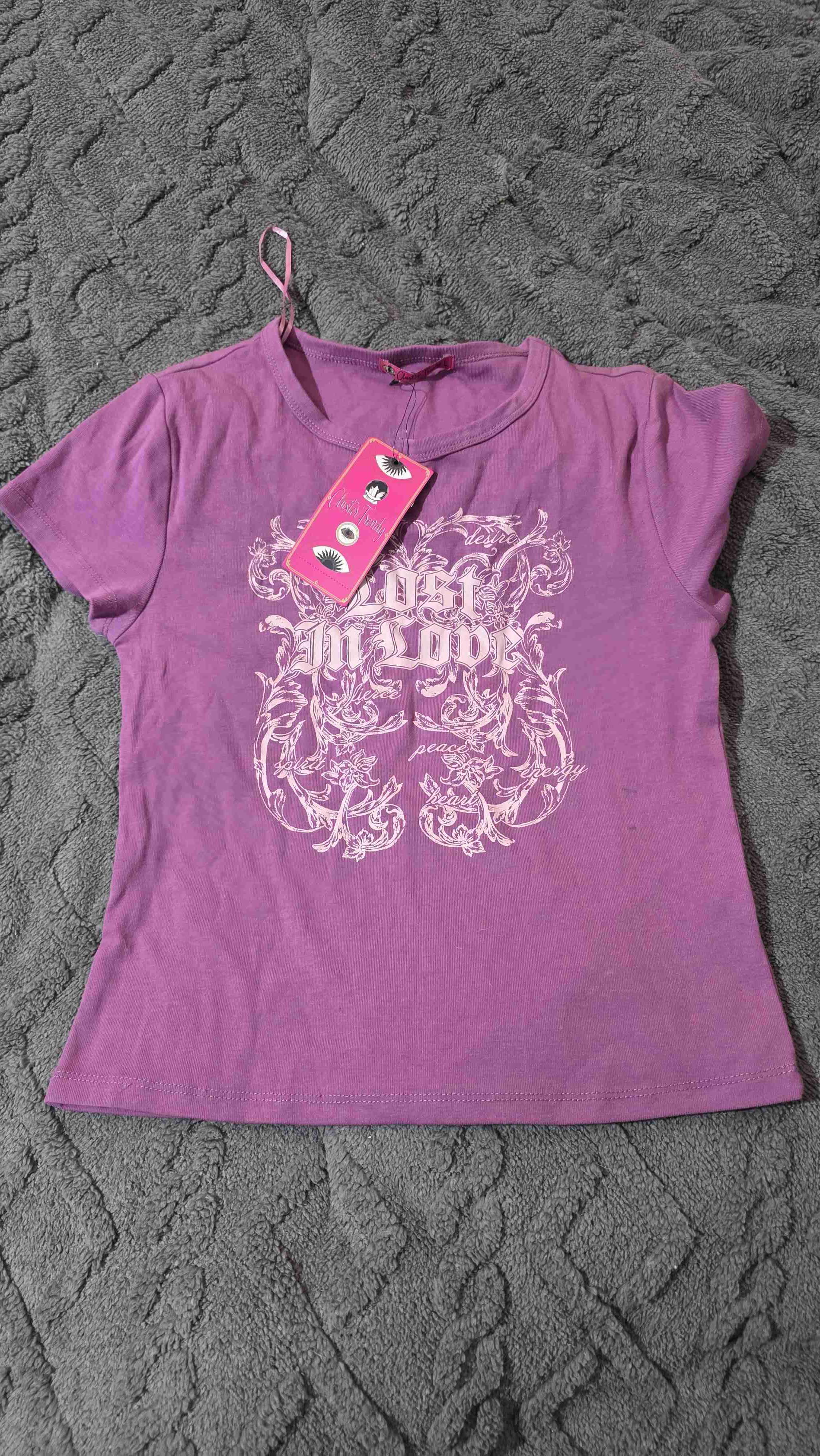 Polera morada con diseño floral - miniatura 1