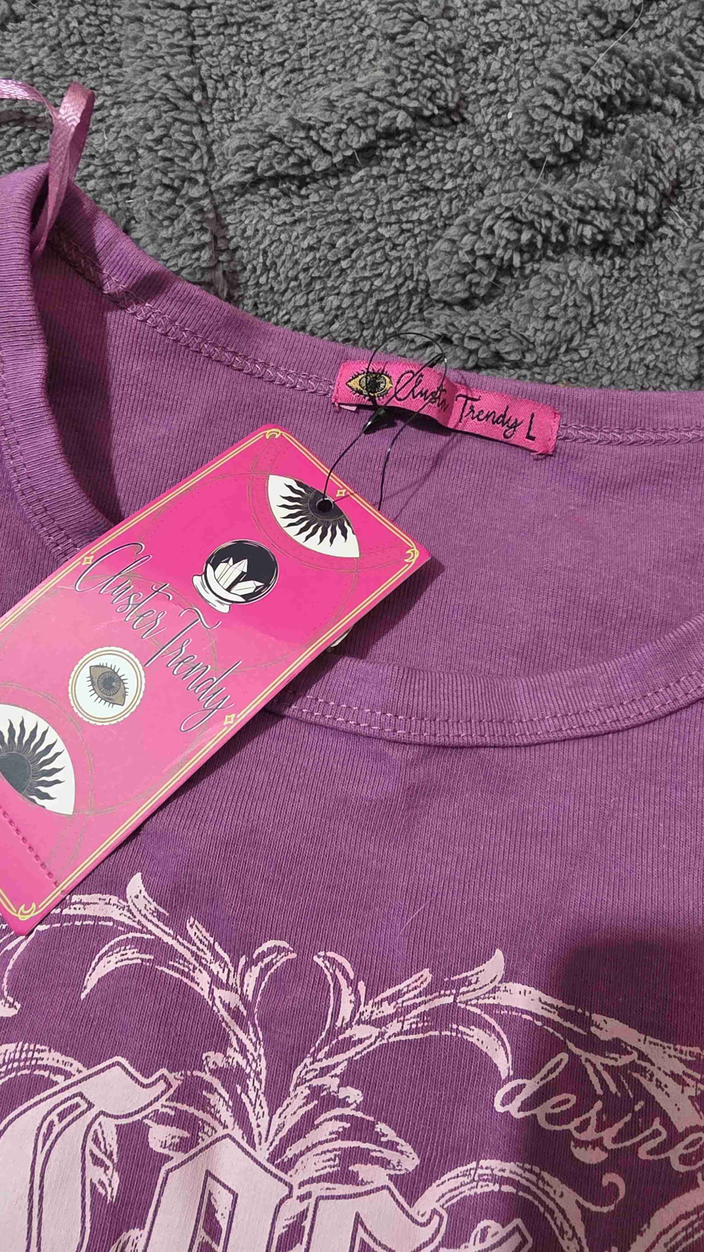 Polera morada con diseño floral - miniatura 2