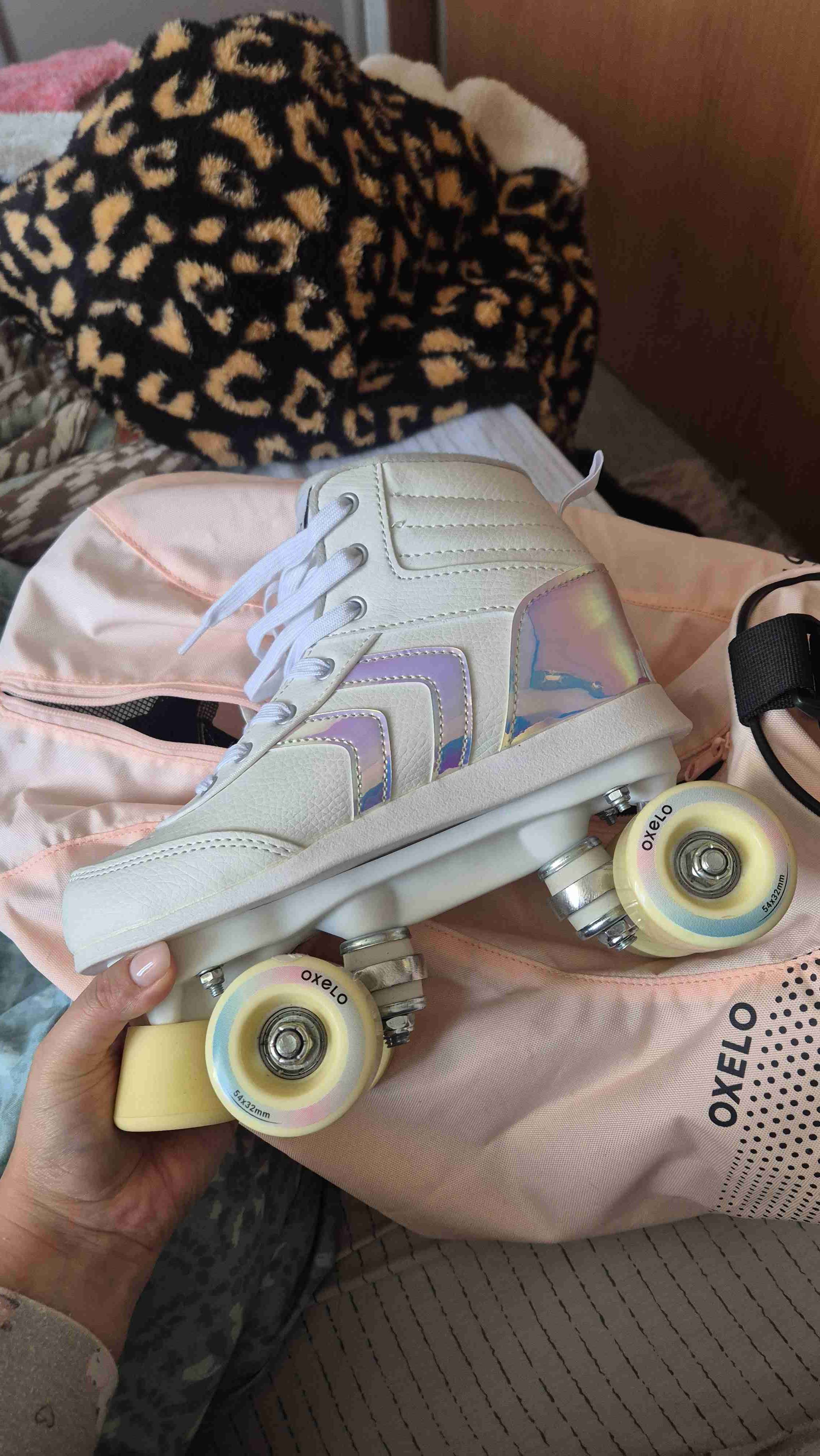 Patines de cuatro ruedas blancos iridiscentes - miniatura 3