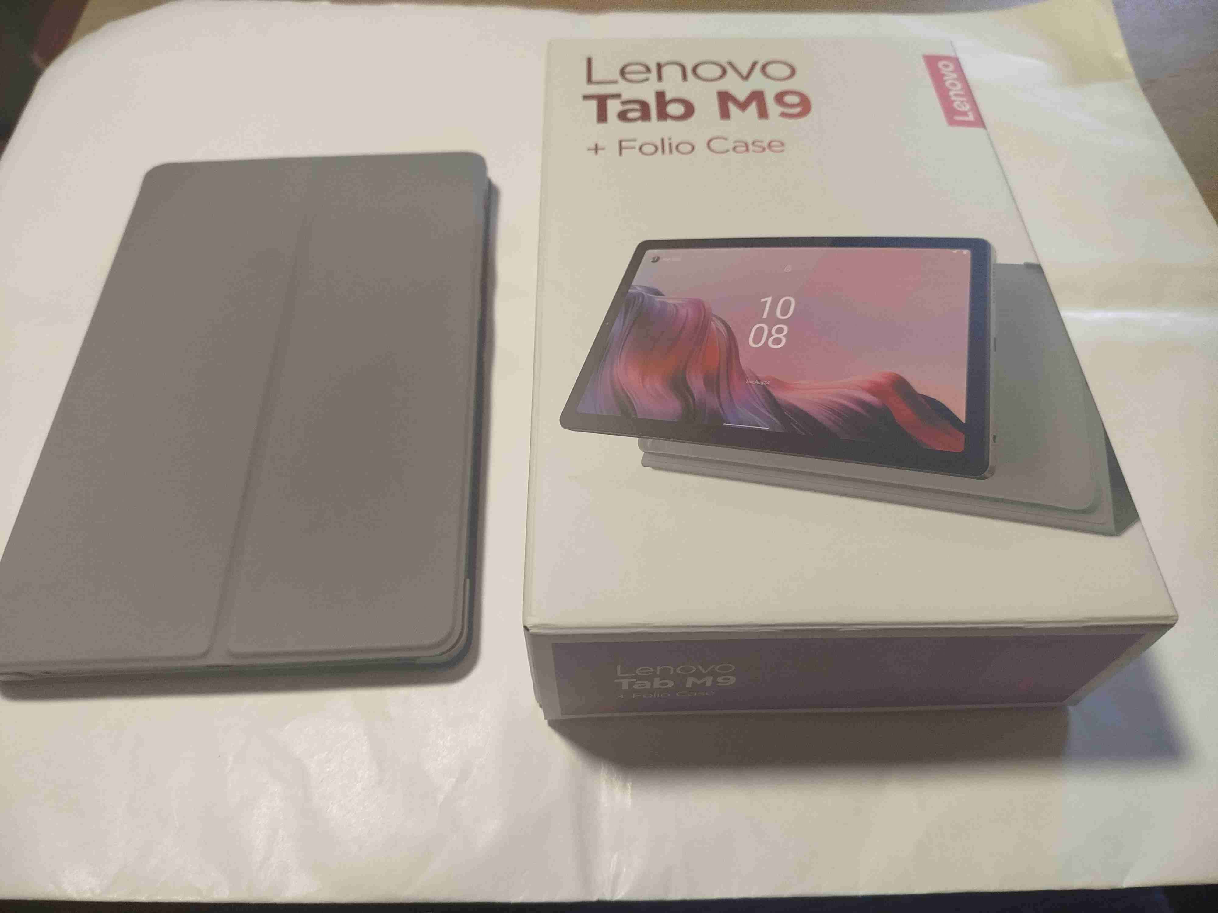 Tablet con funda gris - miniatura 2