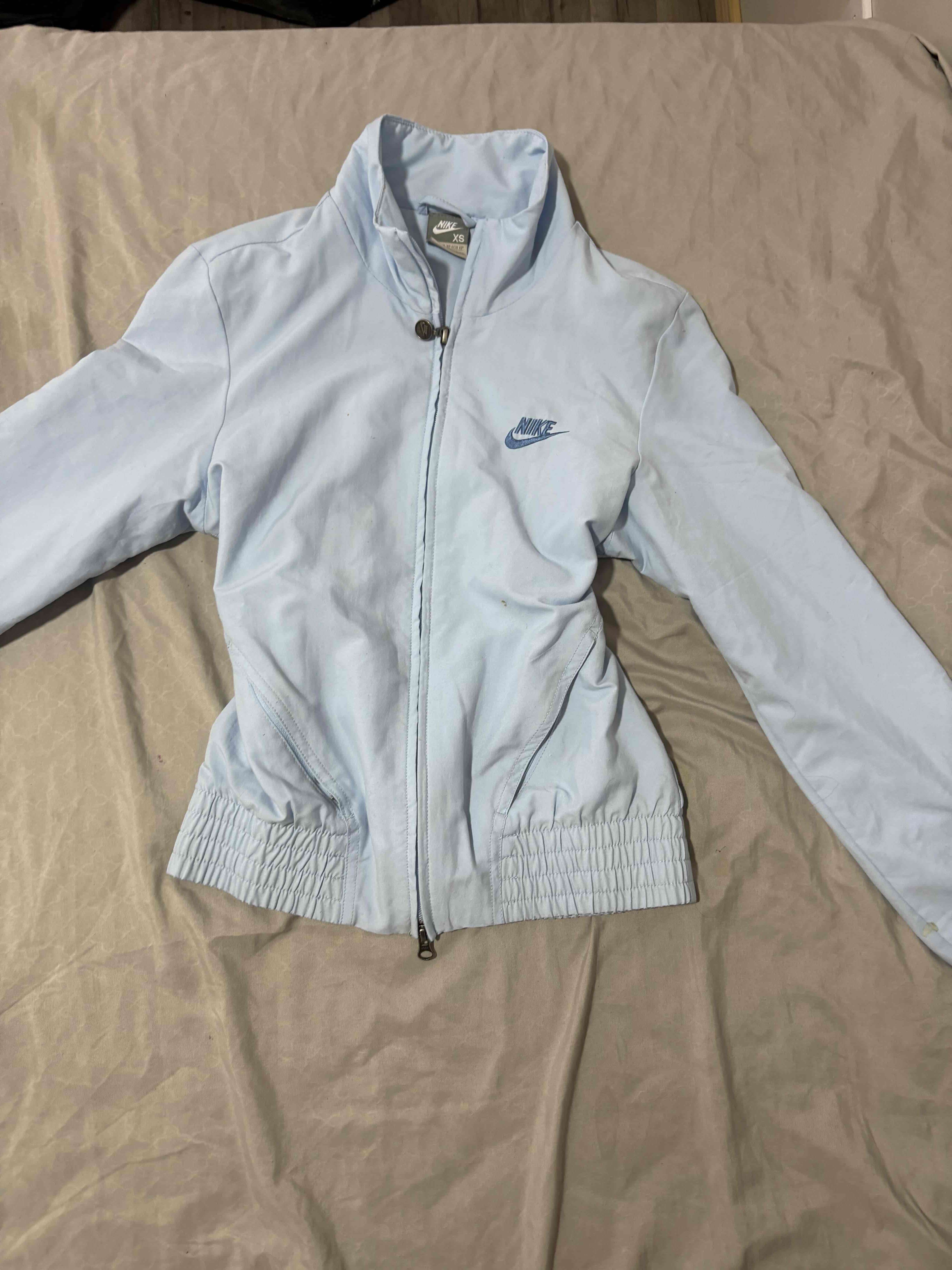 Chaqueta deportiva Nike celeste