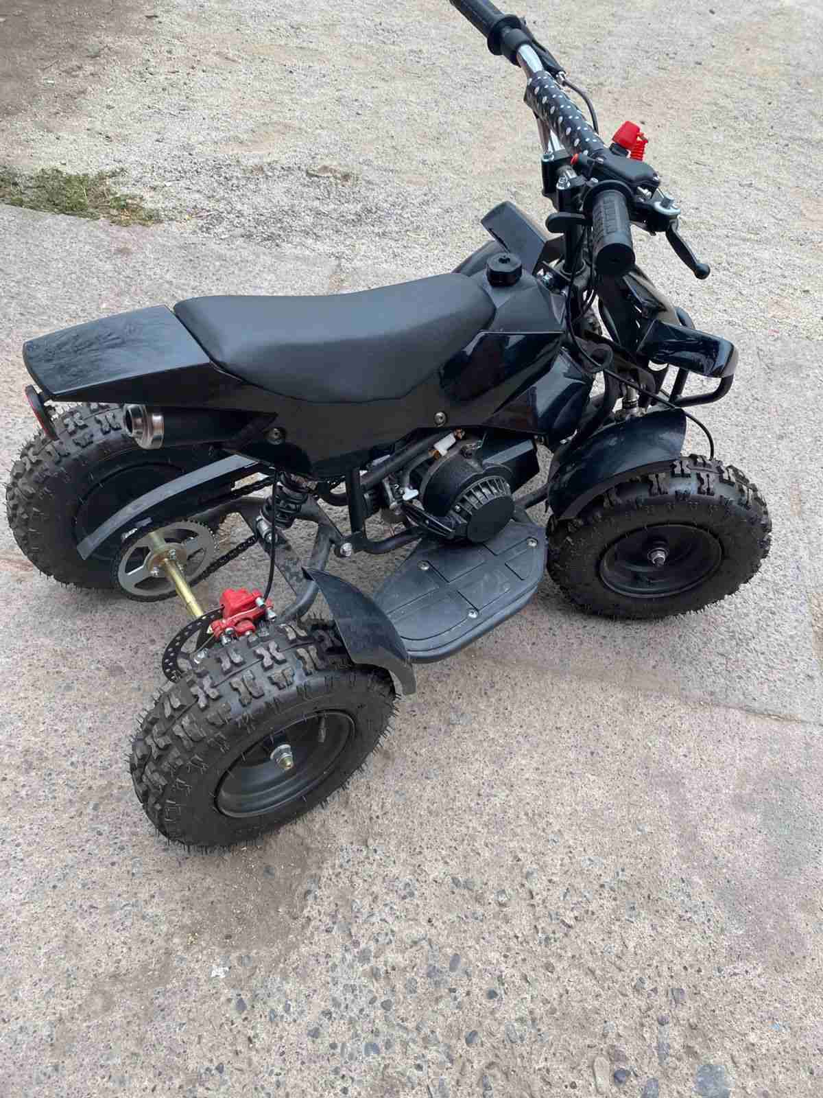 Cuatrimoto eléctrica negra 2t 49cc - miniatura 6