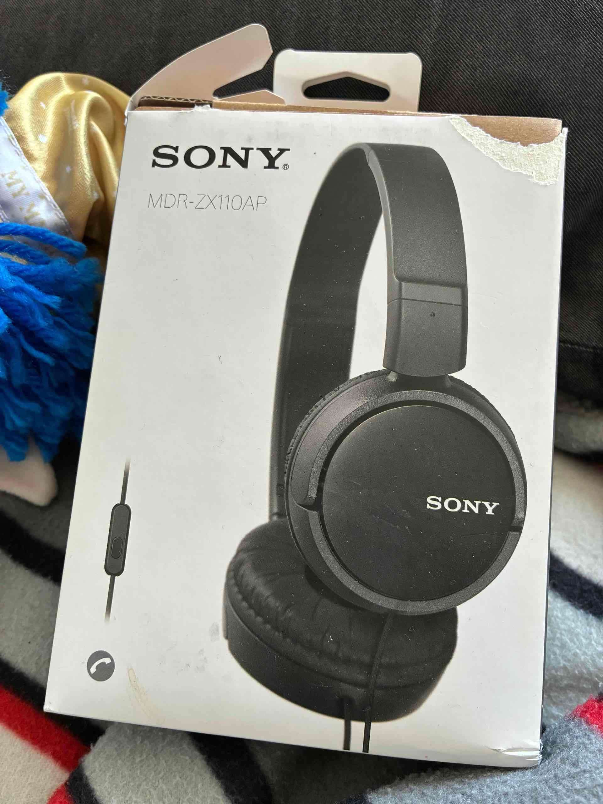 Audífonos negros con cable sony - miniatura 3