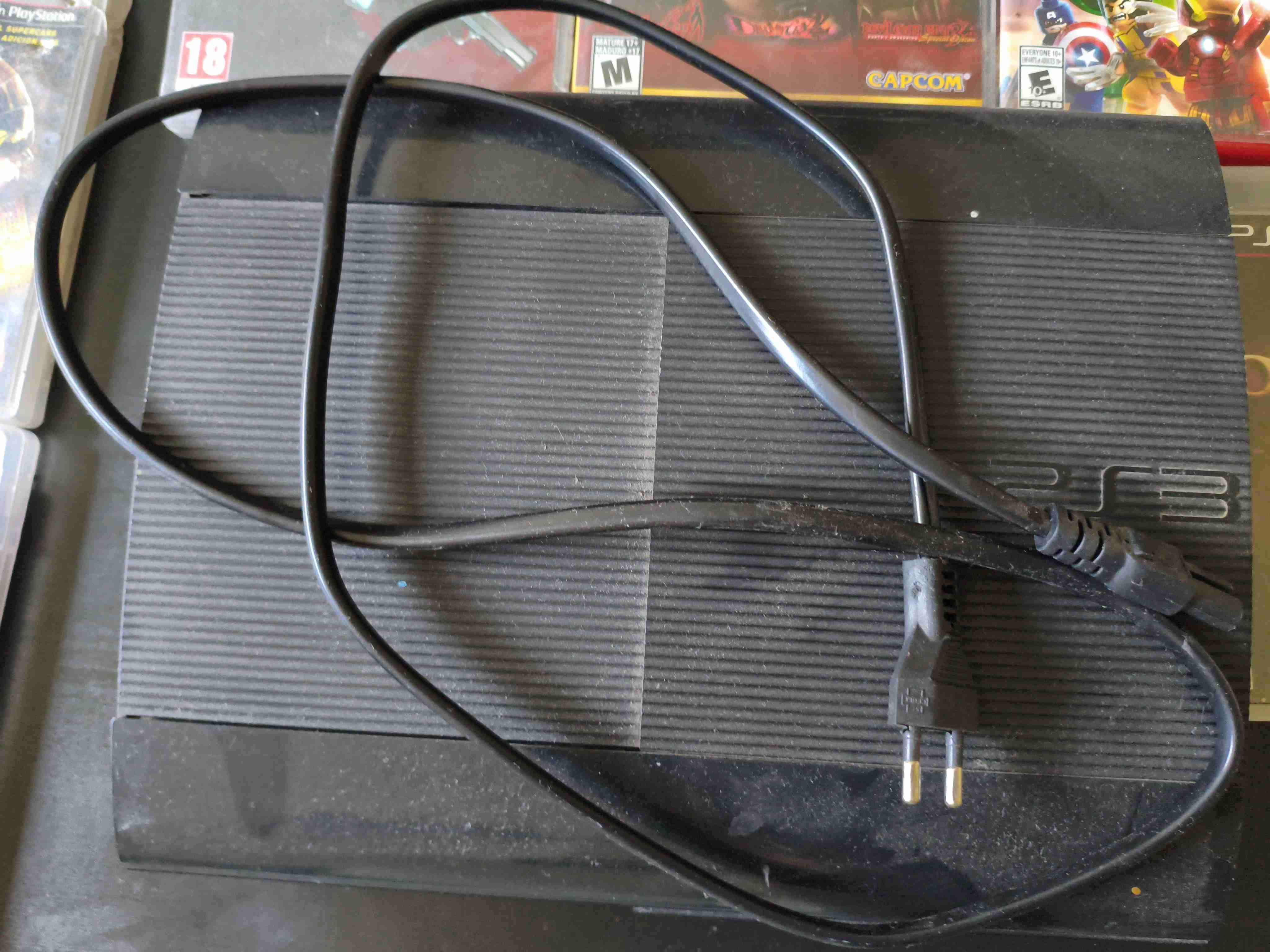 Consola PS3 con 11 juegos - miniatura 2