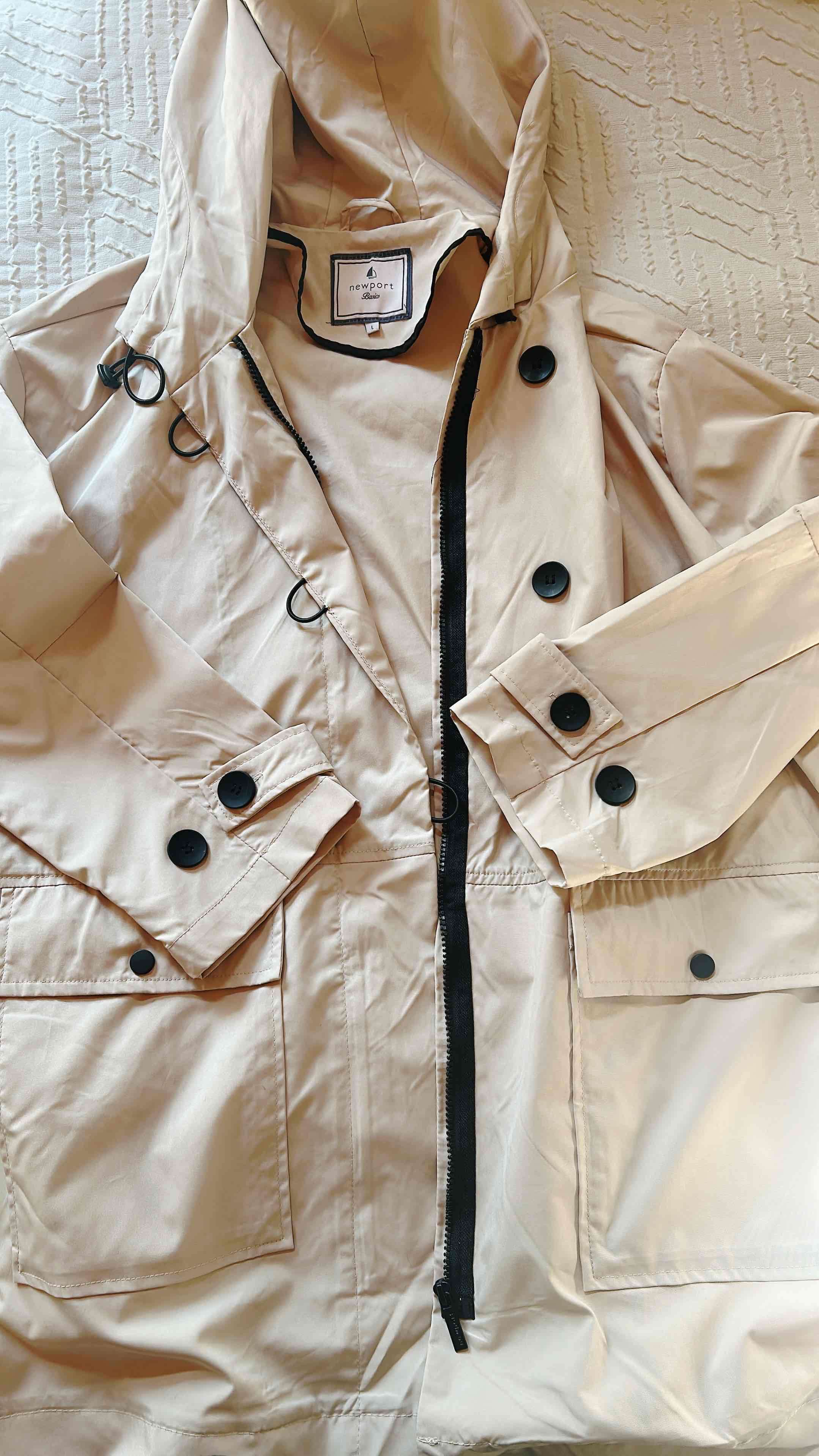 Abrigo ligera  beige con capucha - miniatura 2