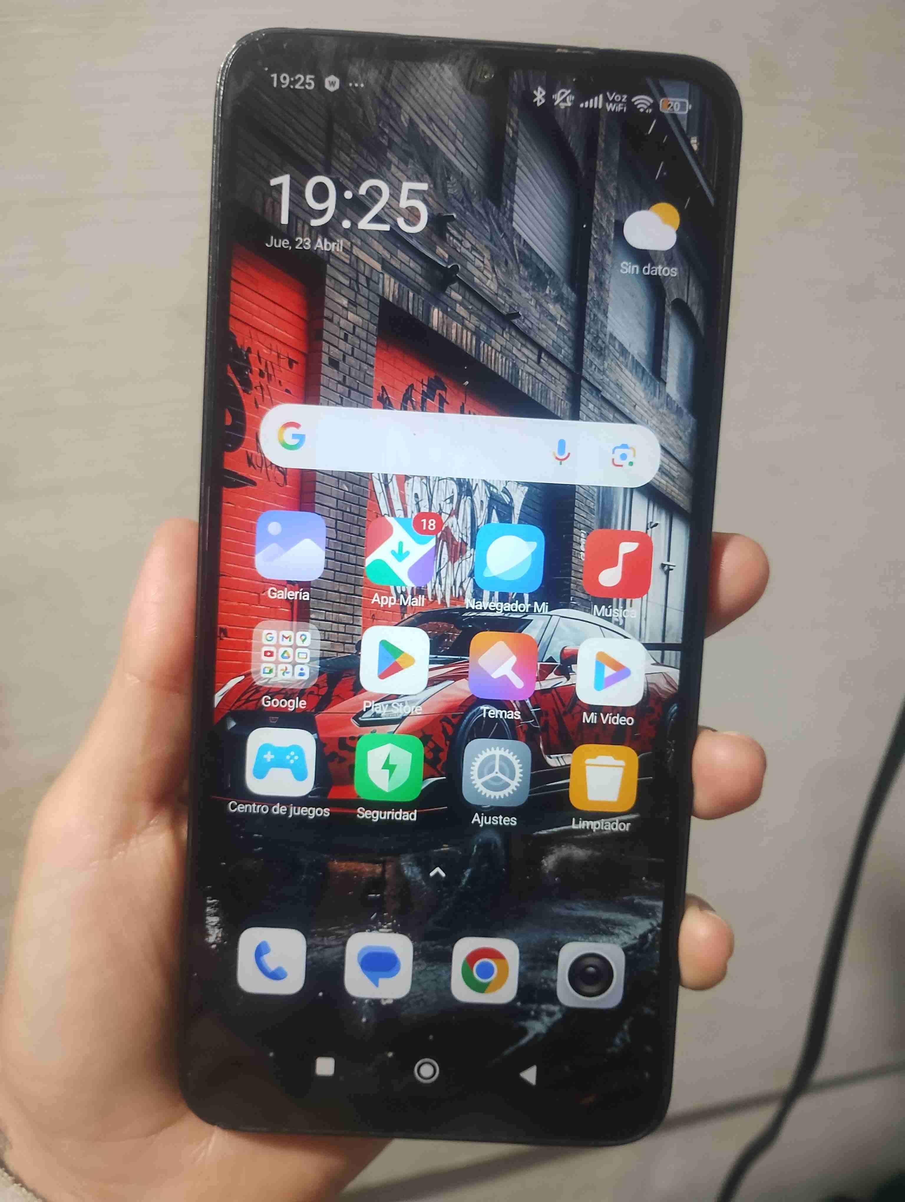 Redmi 13 c detalle en cámara tracera no afecta - miniatura 2