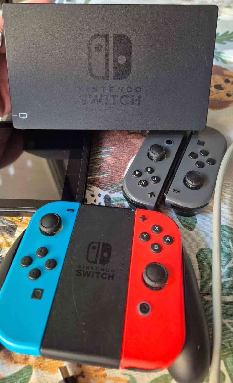 Consola Nintendo Switch con accesorios - miniatura 2