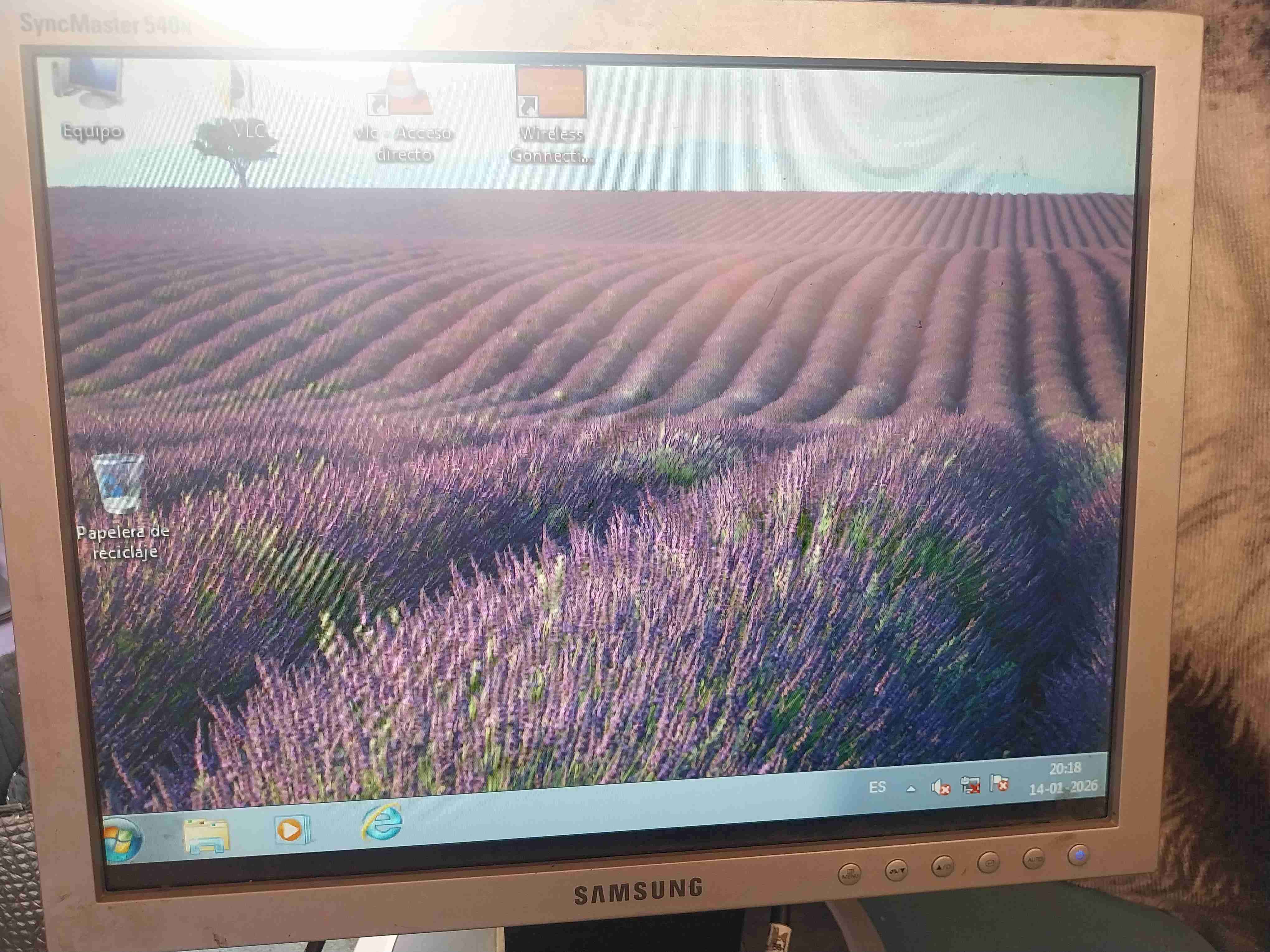 Torre de computador antiguo - miniatura 5