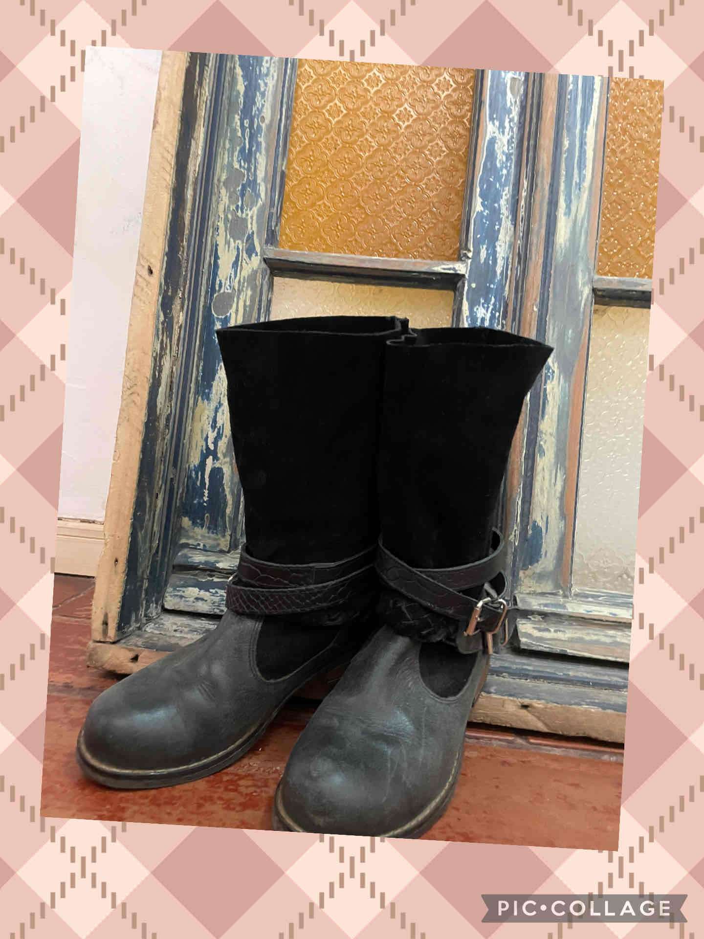 Botas negras de cuero y gamuza - miniatura 2