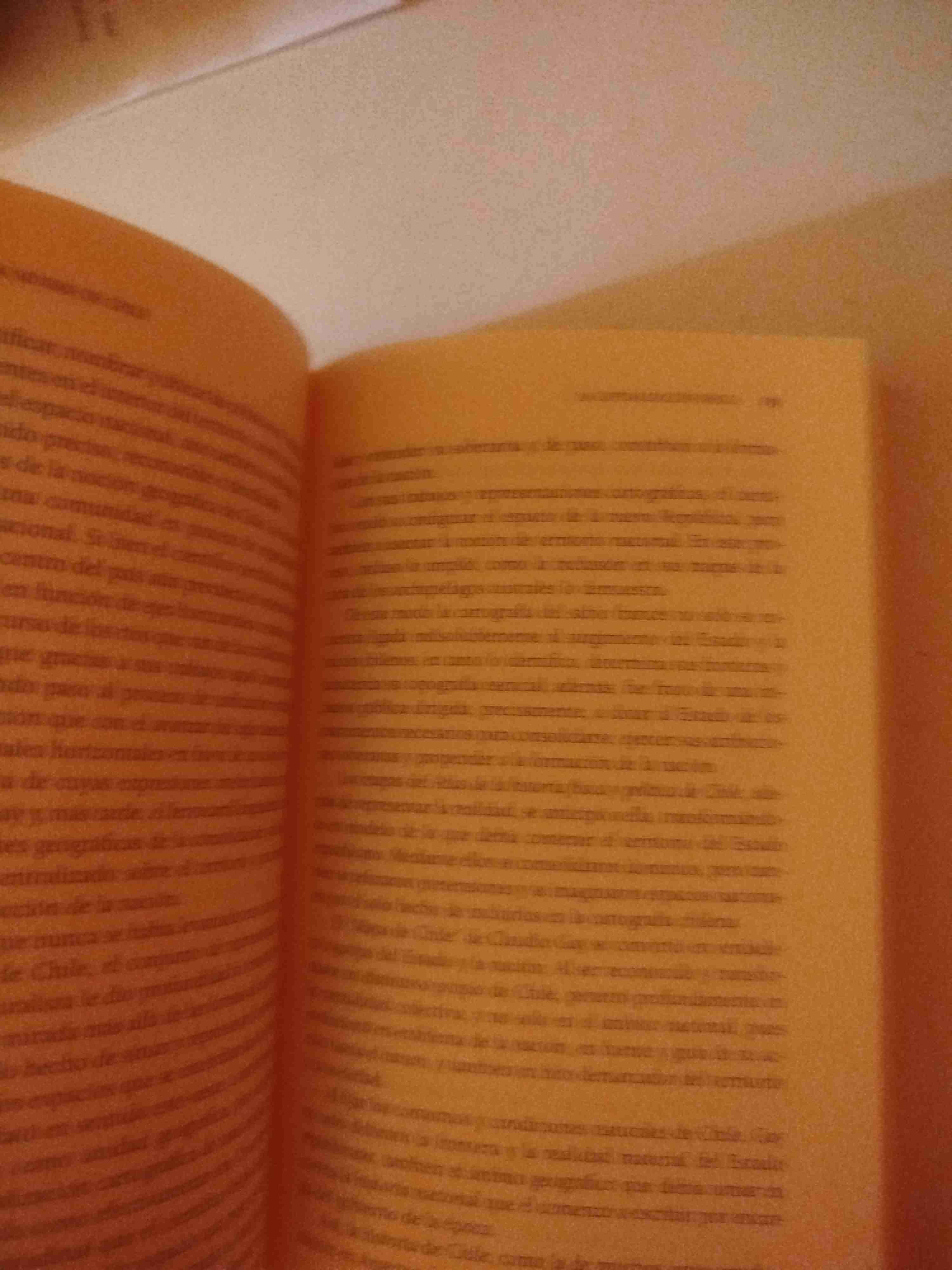 Libro 'Historia mínima de Chile' - miniatura 3