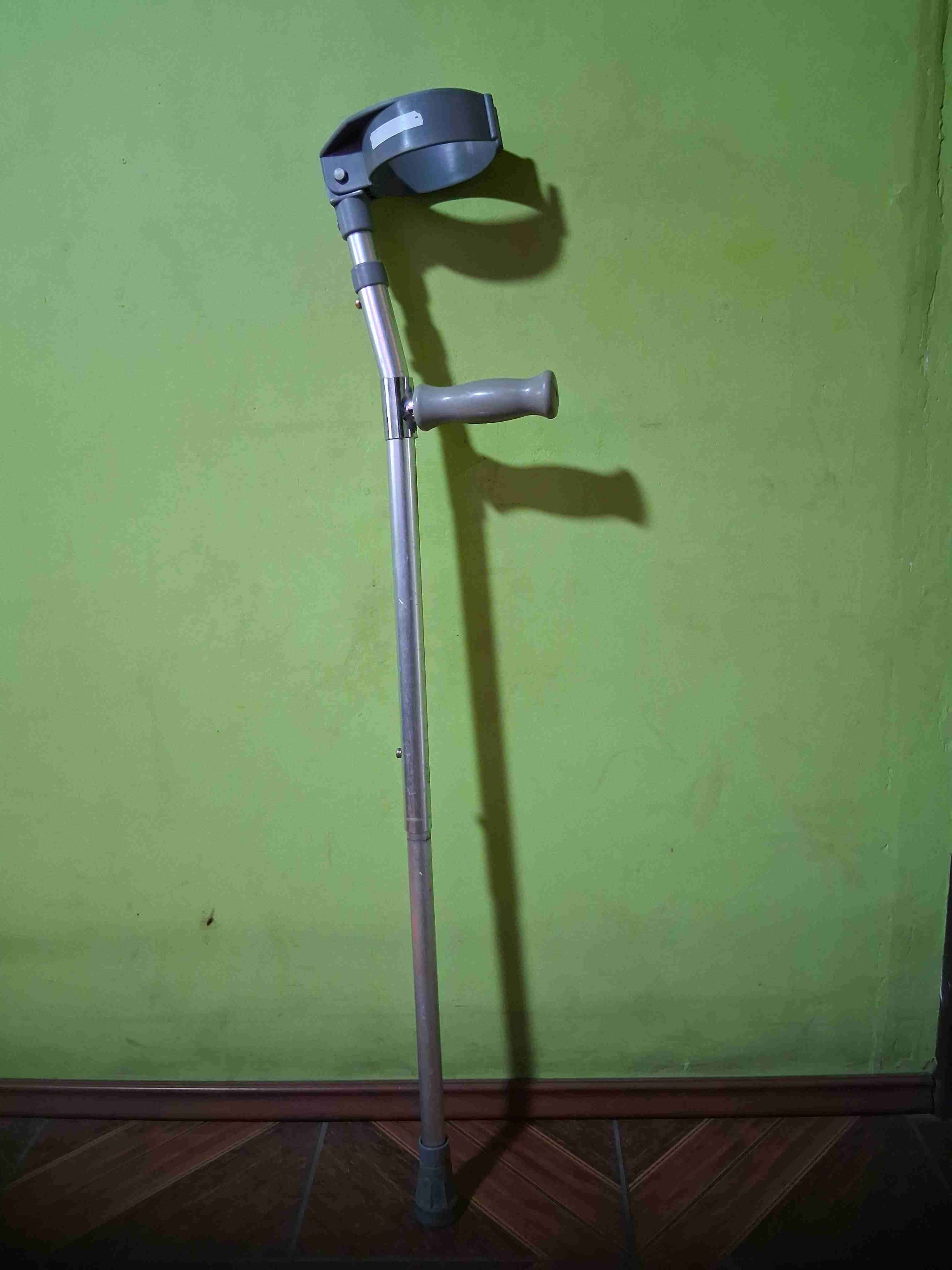 Bastón de aluminio ajustable