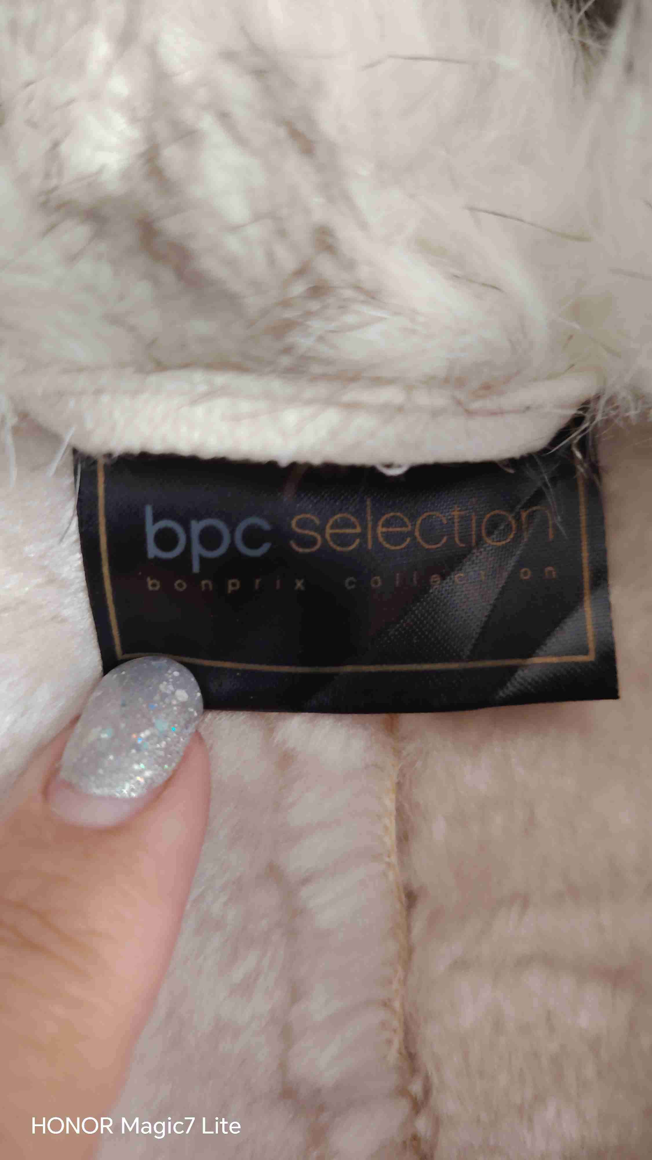 Abrigo beige con borde de piel - miniatura 3