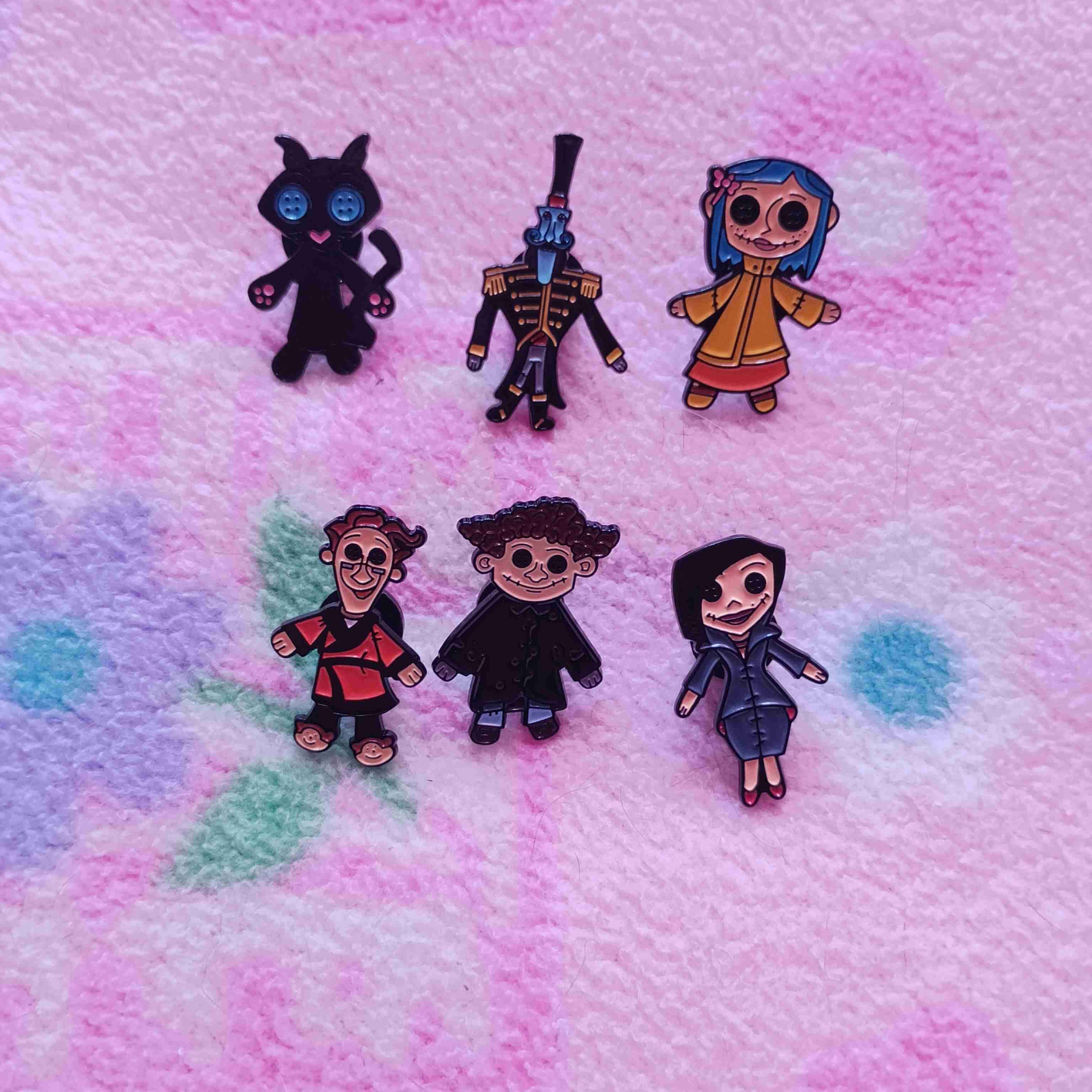 Pins Coraline