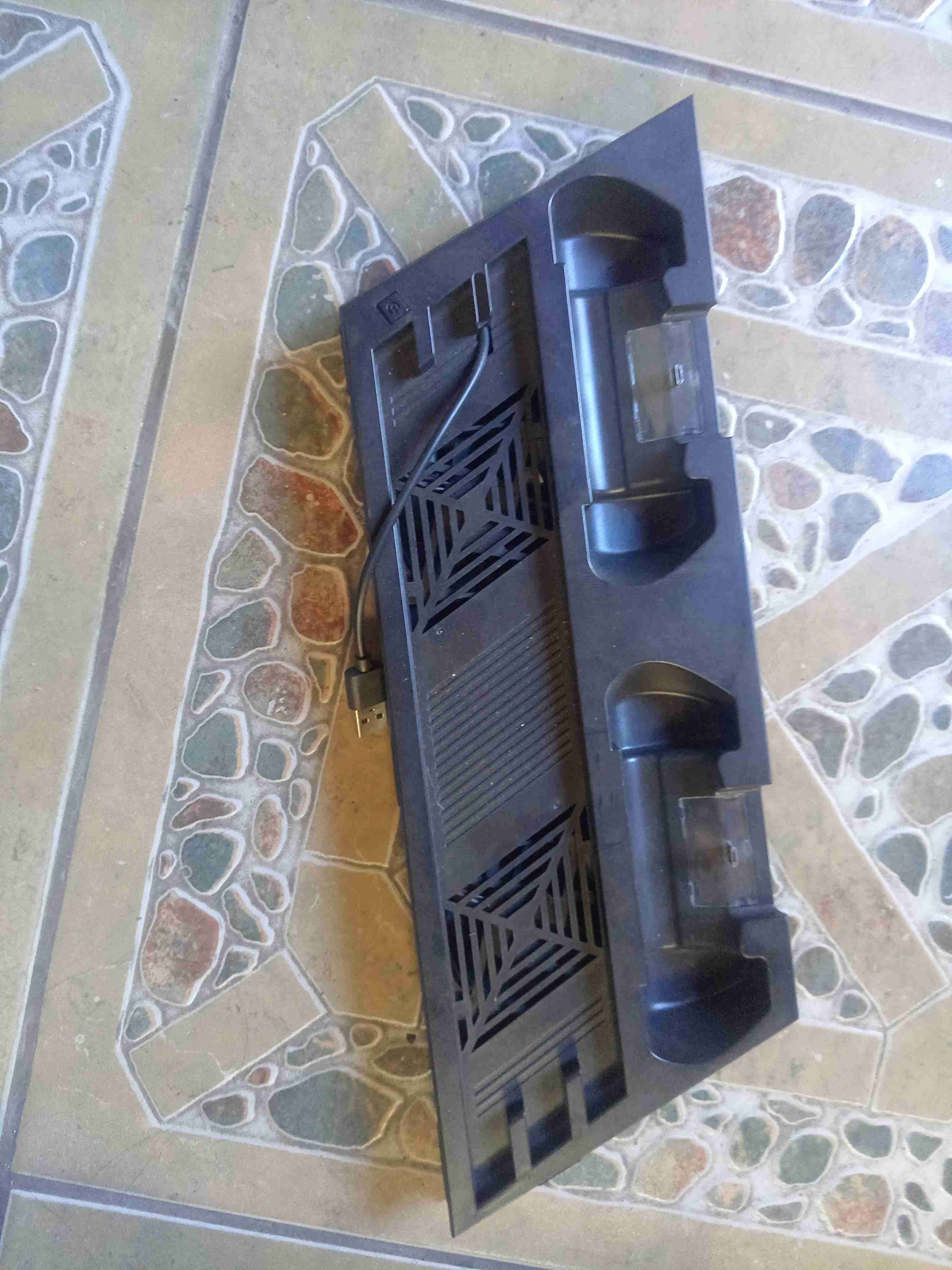 Base de enfriamiento USB para consola - miniatura 1