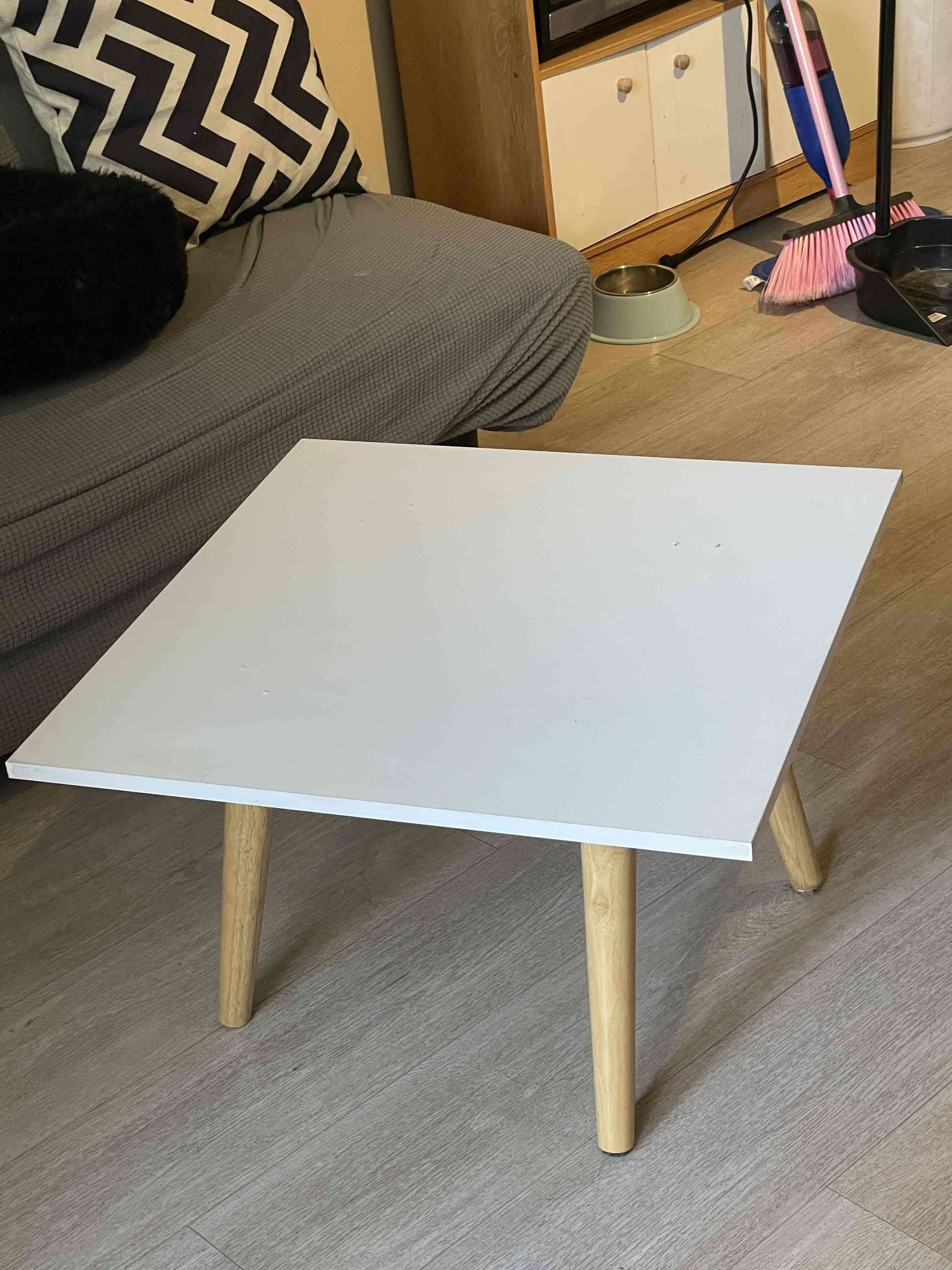 Mesa de centro blanca moderna - miniatura 1