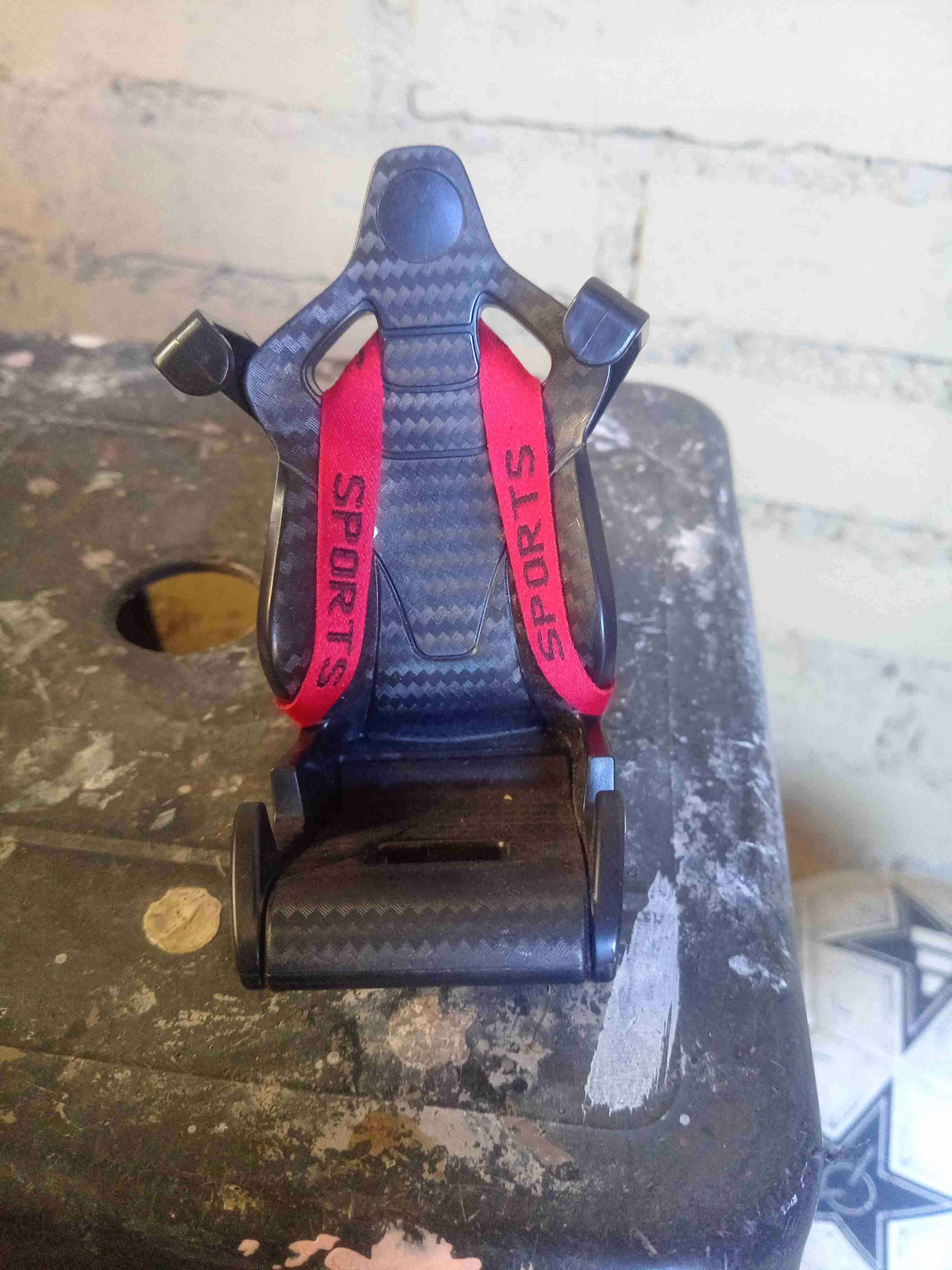 Portacelular de auto deportivo - miniatura 2