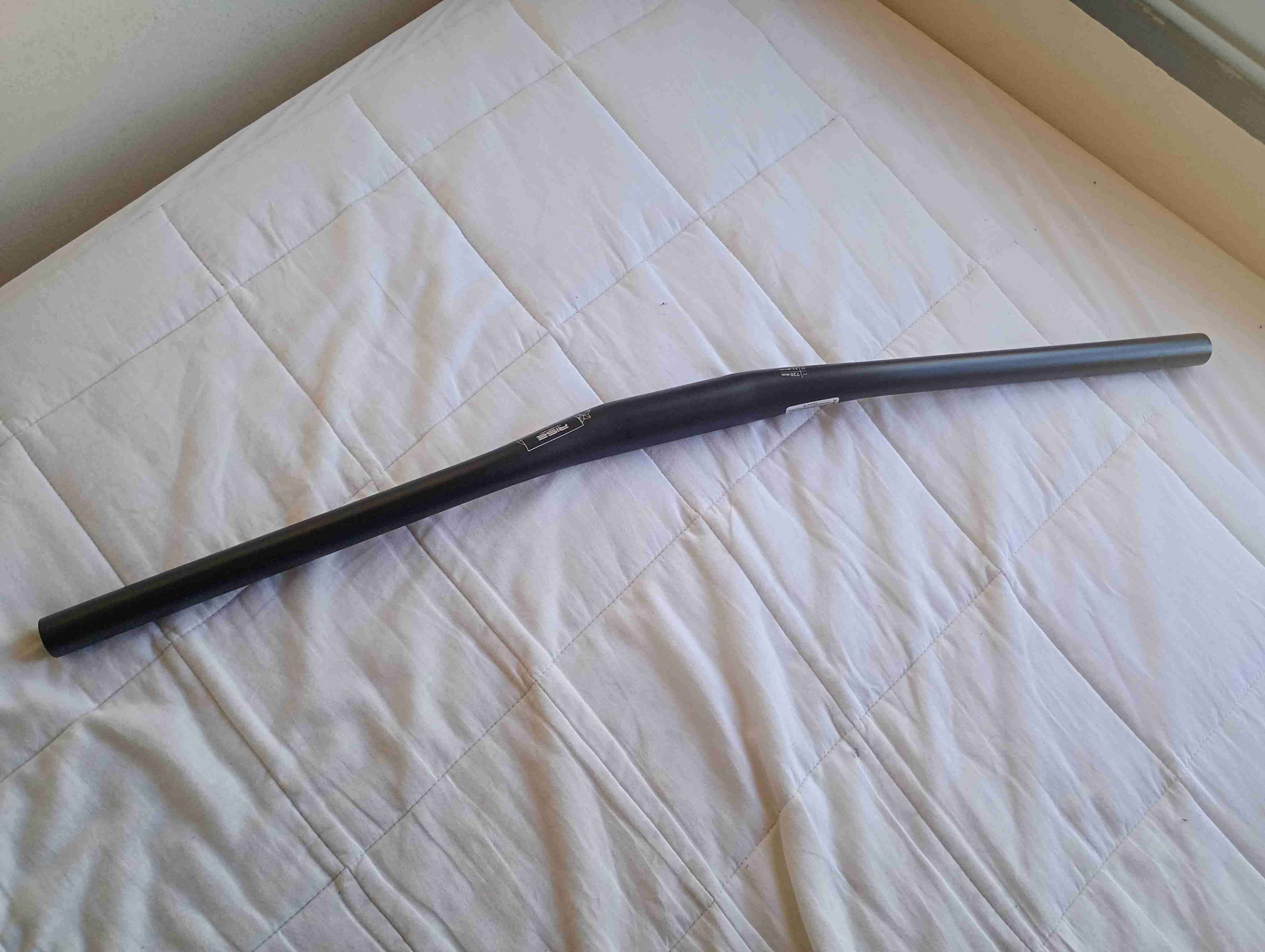 Manubrio de bicicleta negro