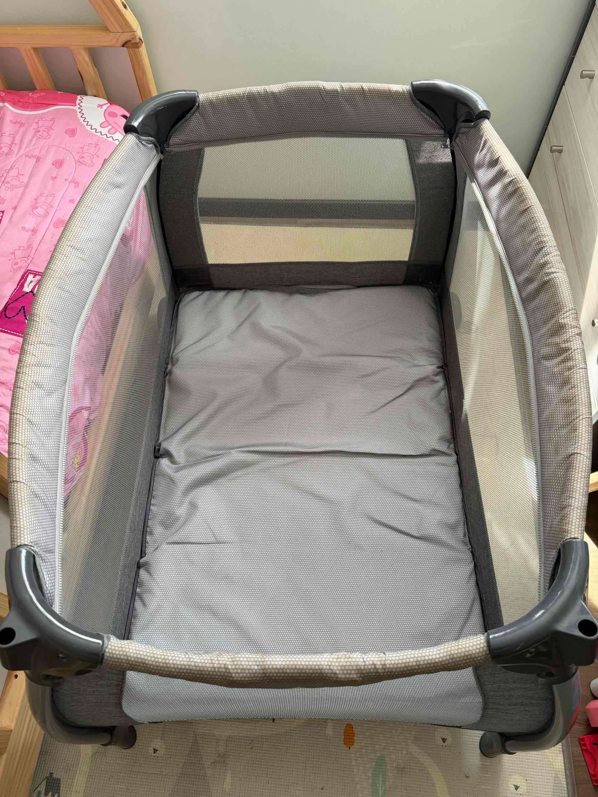 Cuna pack and play gris - miniatura 2