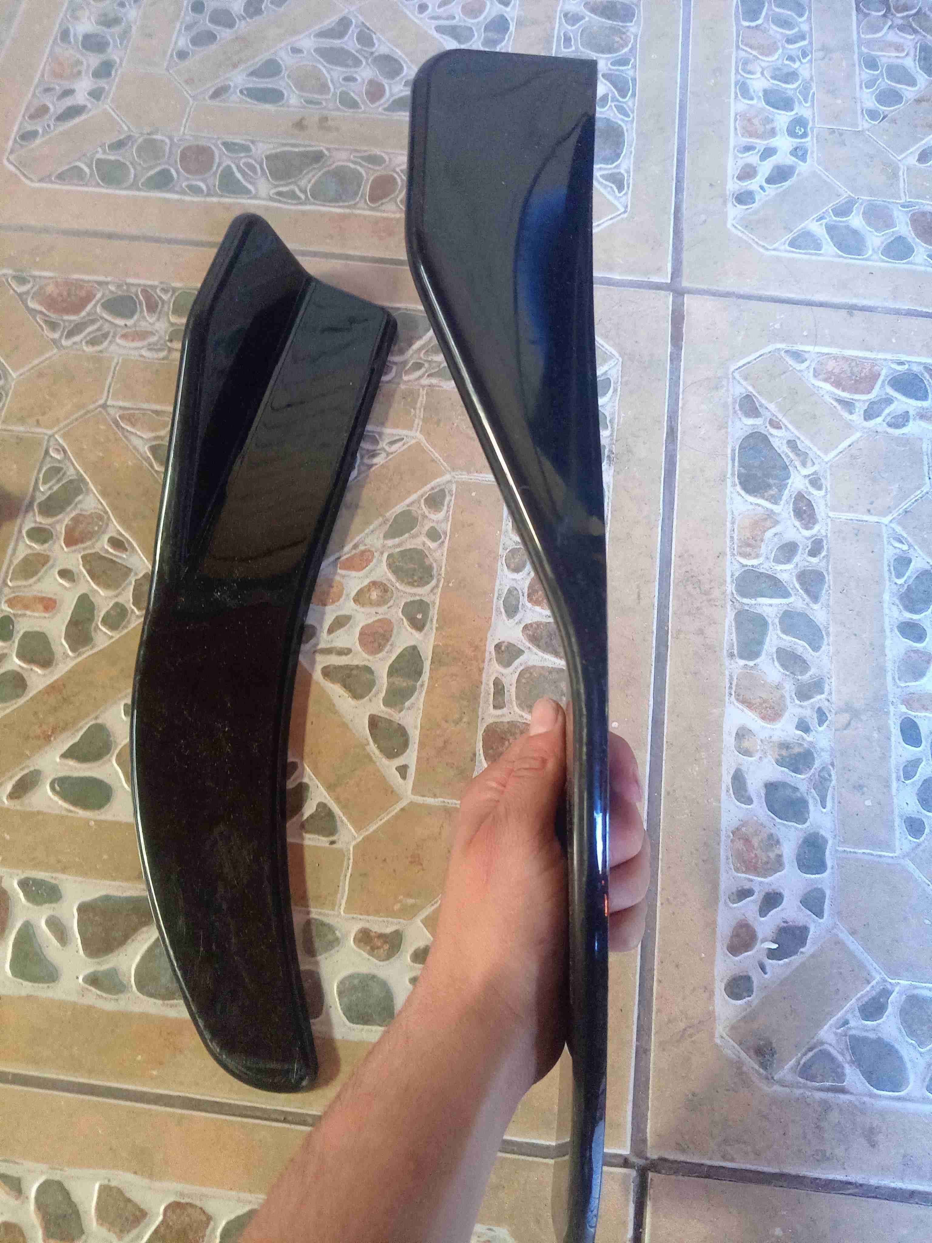 Spoilers negros para auto - miniatura 2