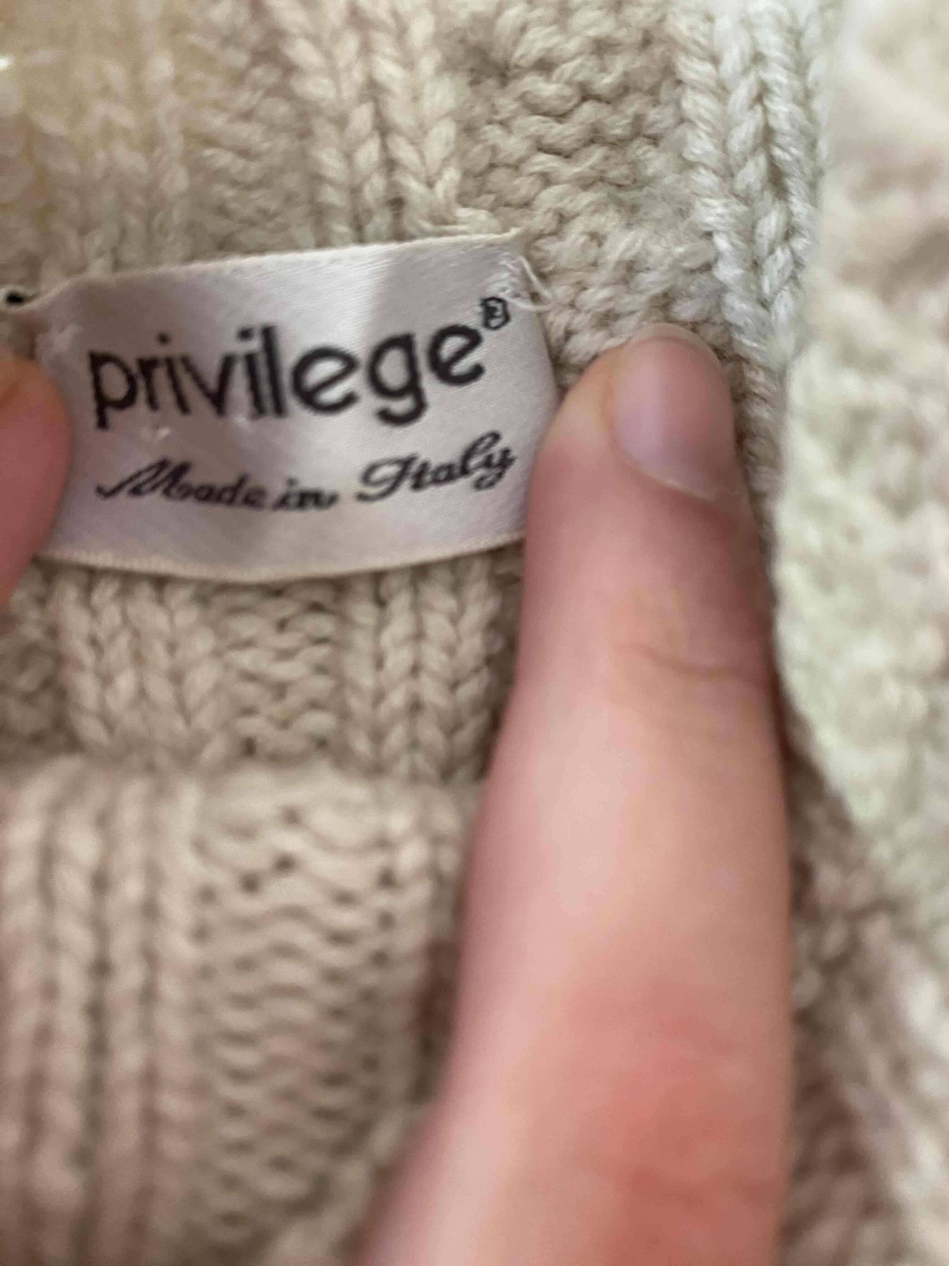 Suéter grueso de lana beige - miniatura 2