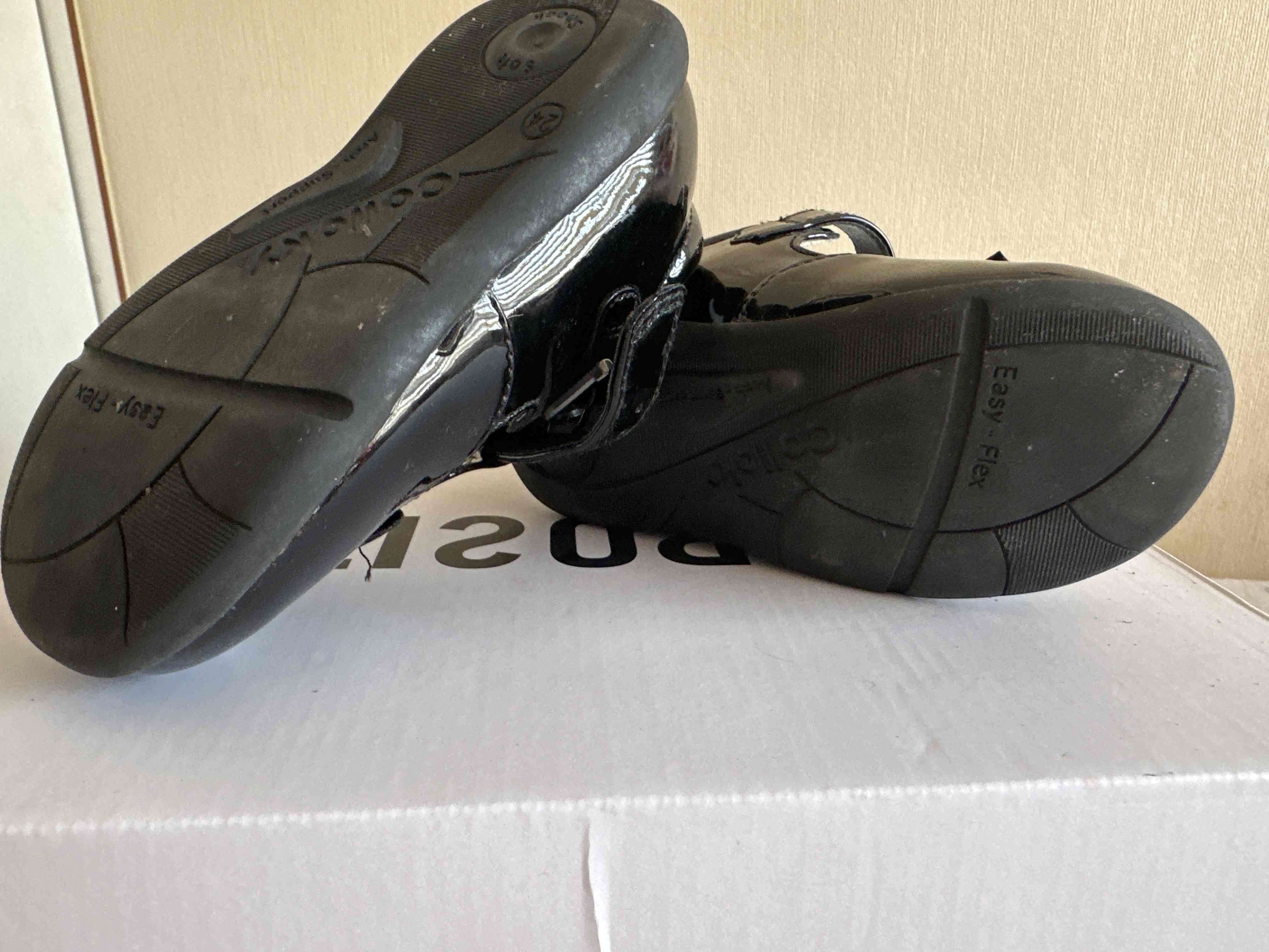 Zapatos de charol para niña - miniatura 3