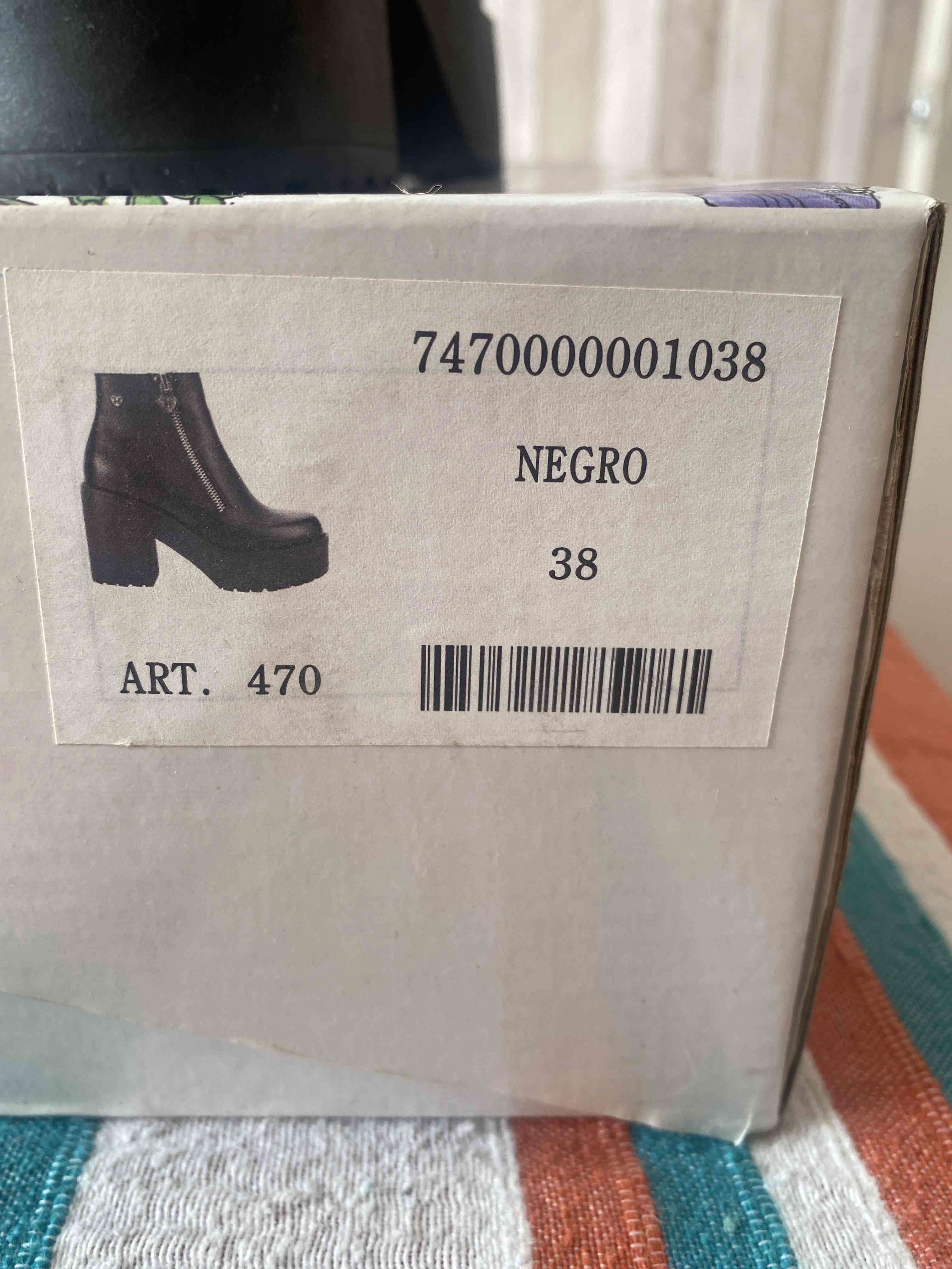 Botines negros de cuero con cierres - miniatura 3