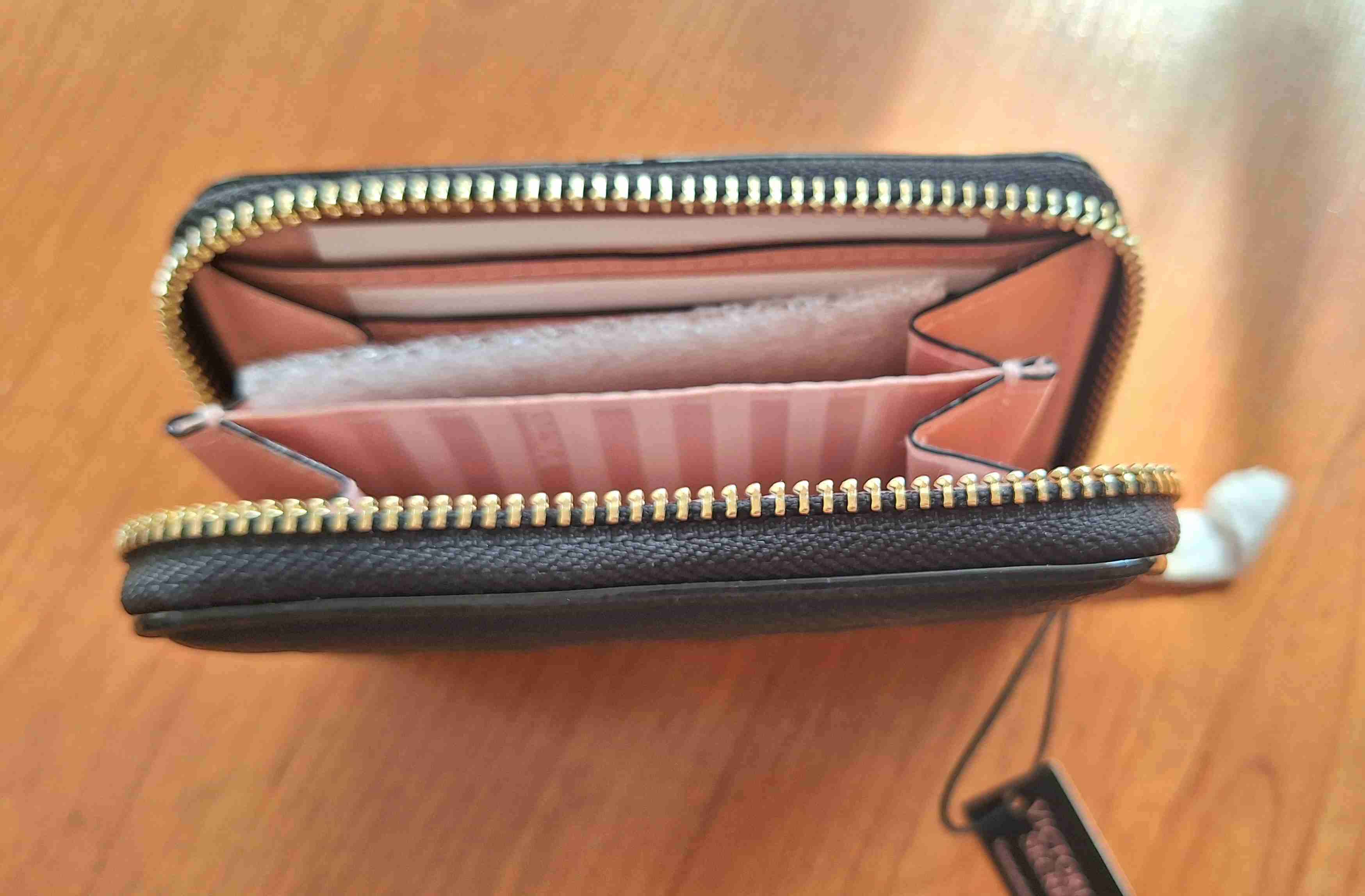 Billetera pequeña negra VS - miniatura 2