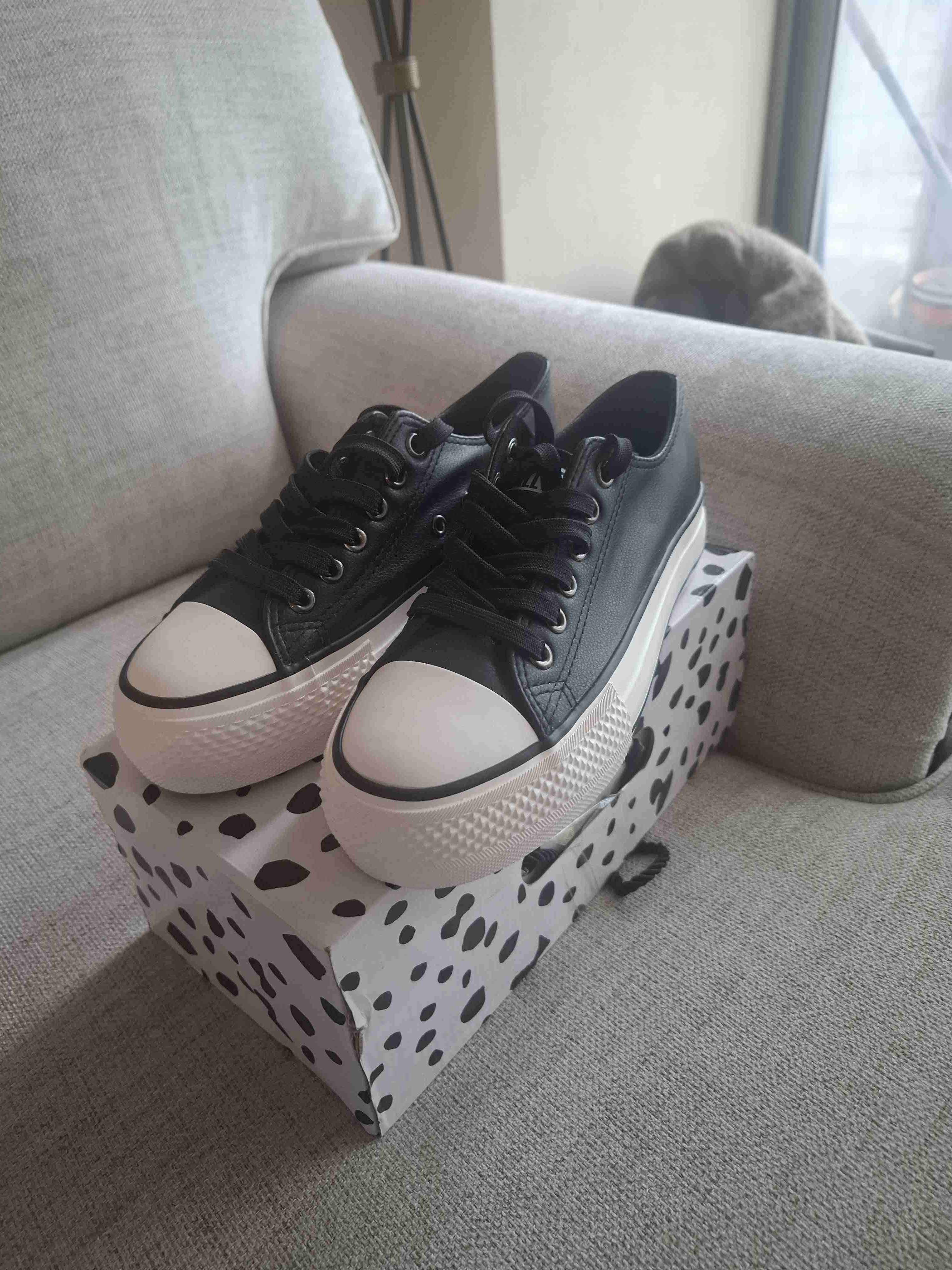 Zapatillas negras ecocuero nuevas - miniatura 2