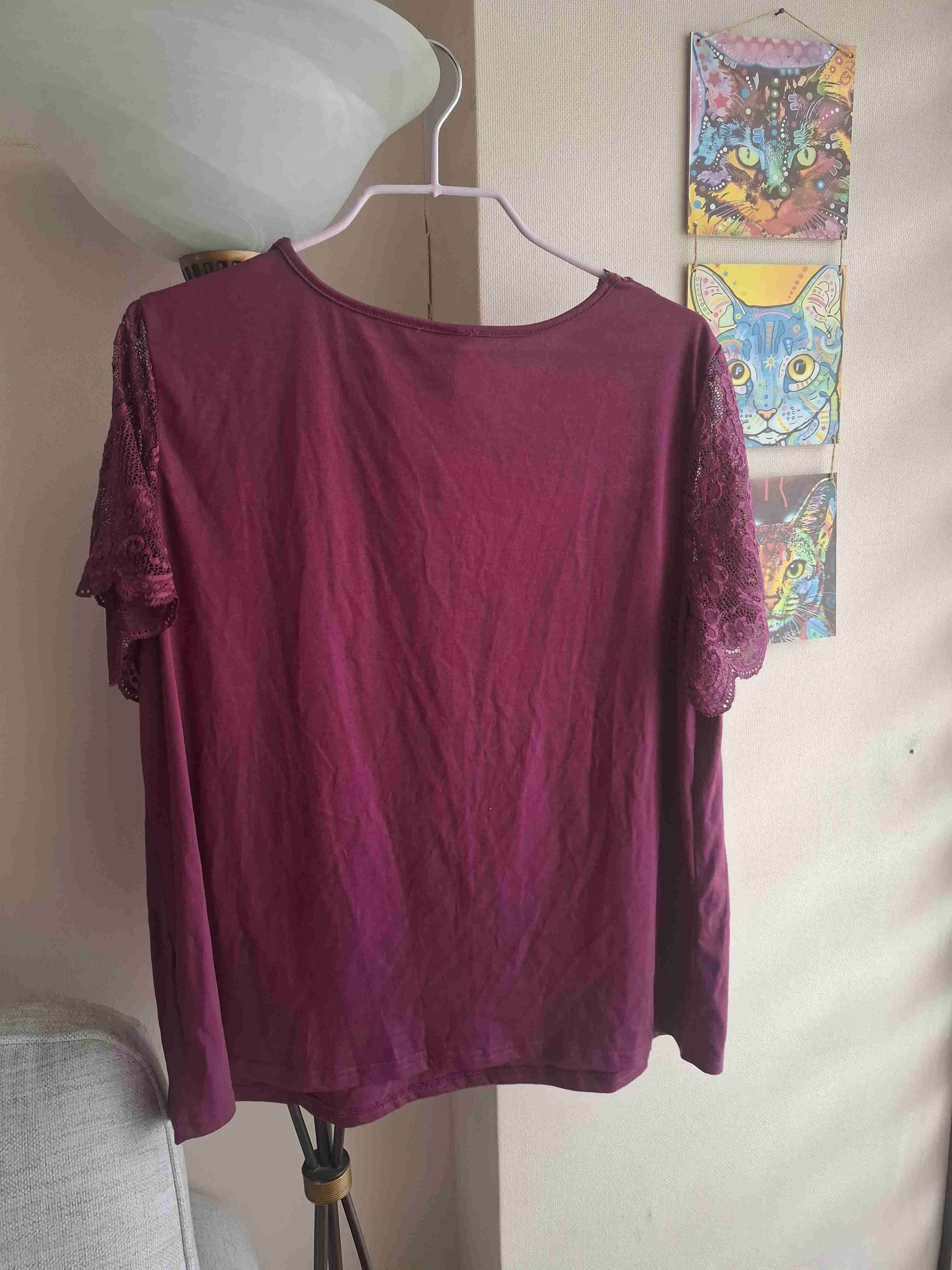 Blusa burdeo con encaje nueva - miniatura 3
