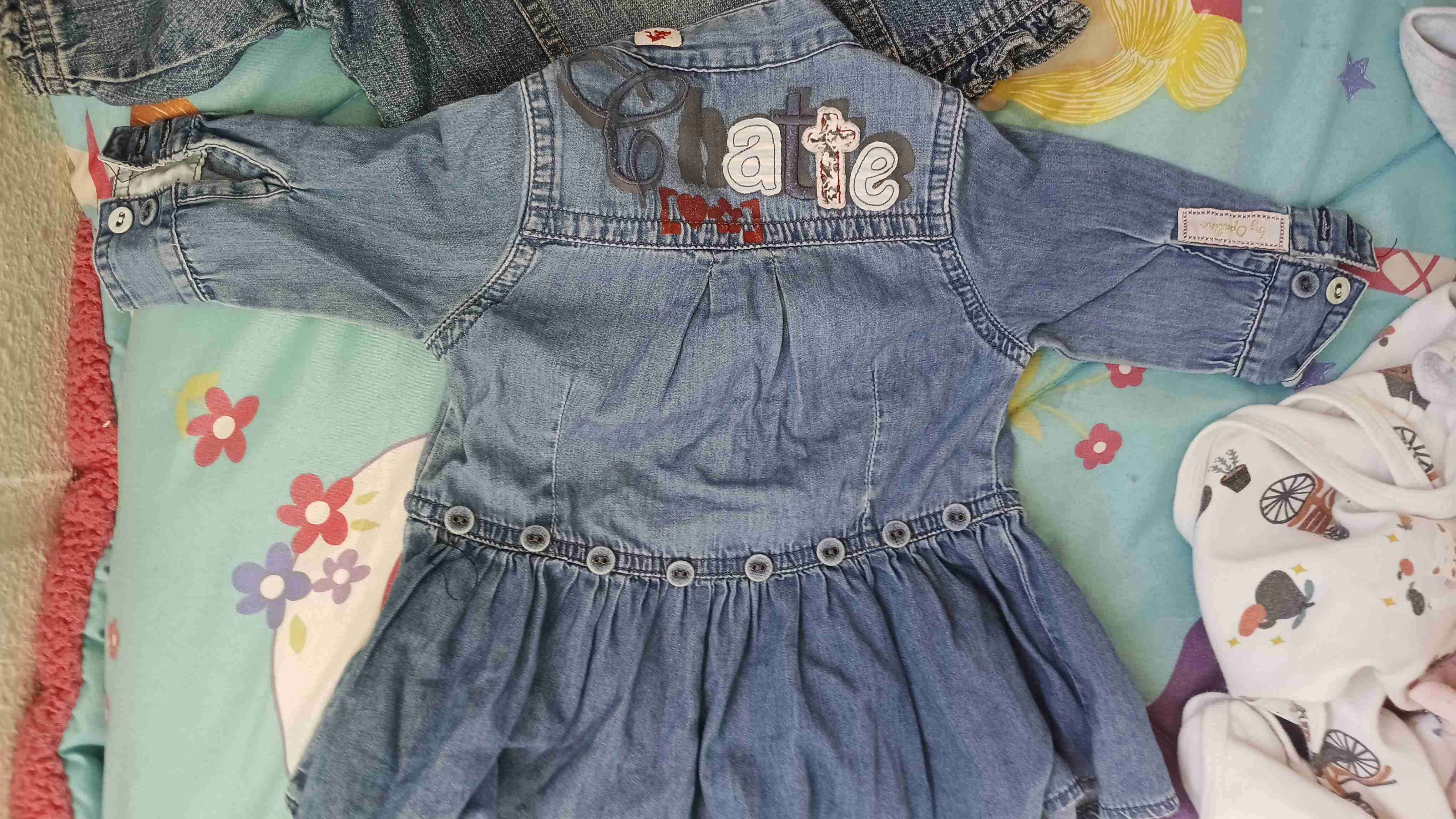 Chaqueta mezclilla Gap y vestido camisa opaline - miniatura 4