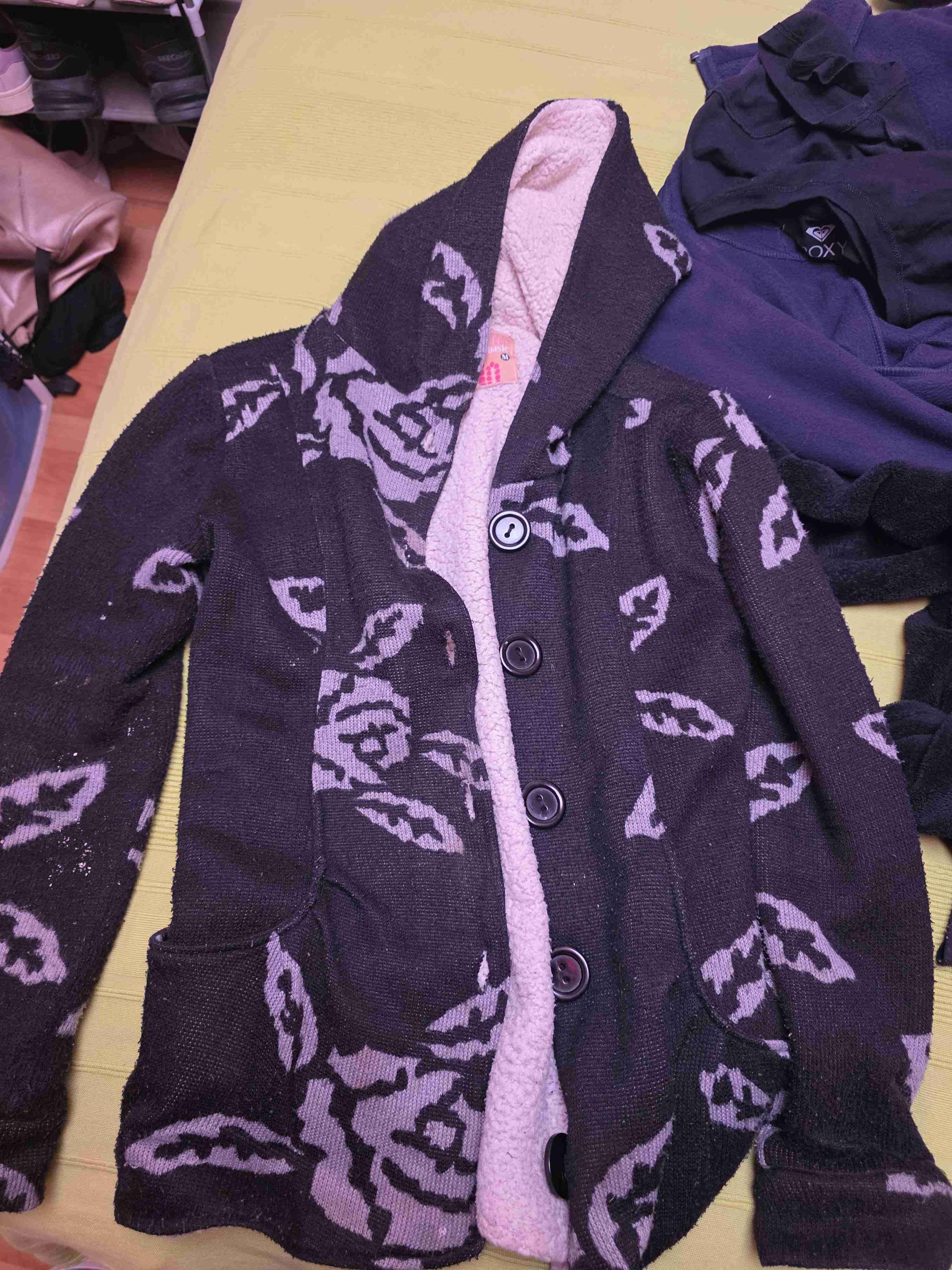 Chaqueta tejida con capucha floral - miniatura 1