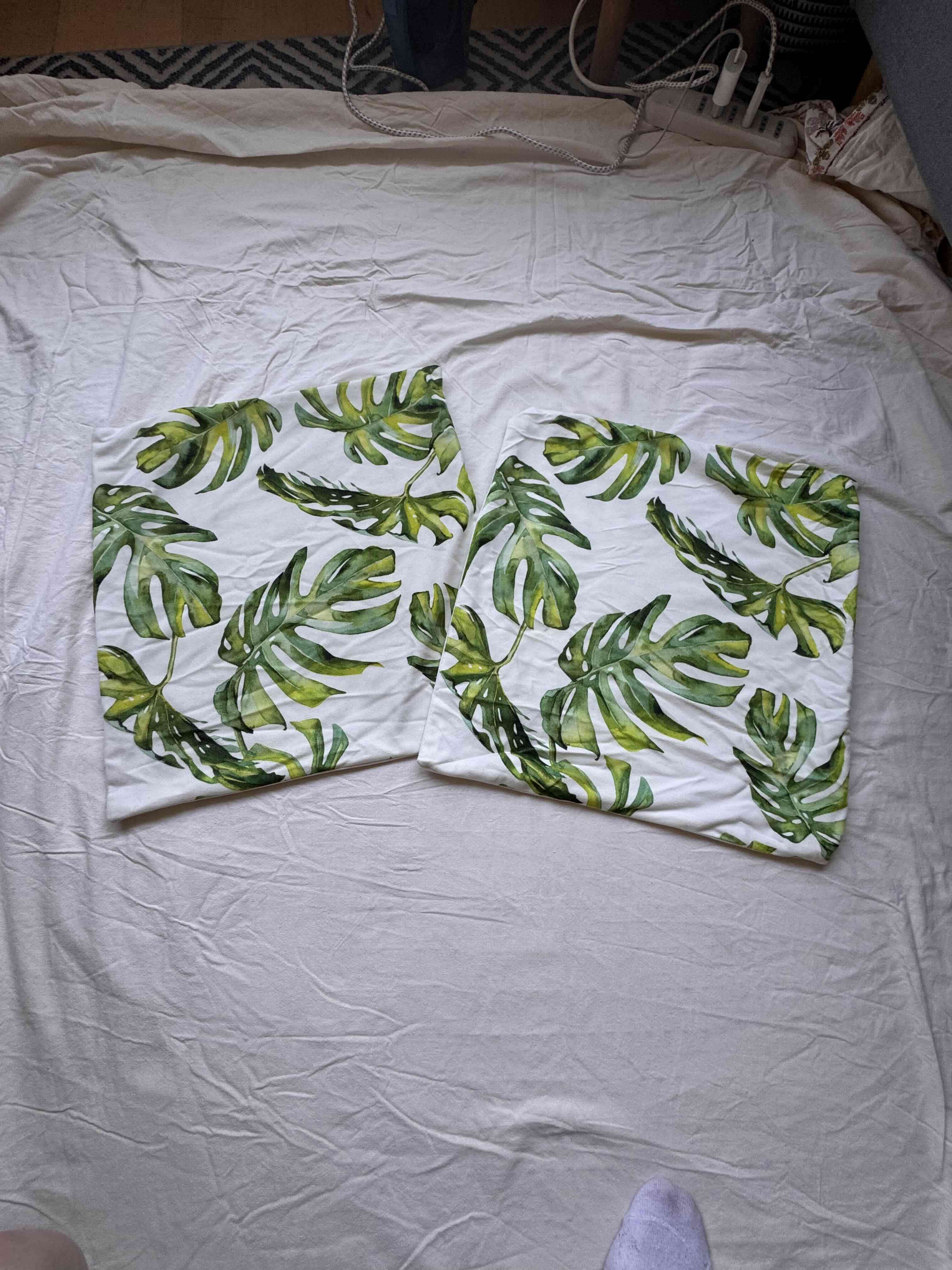 Fundas de cojín con hojas