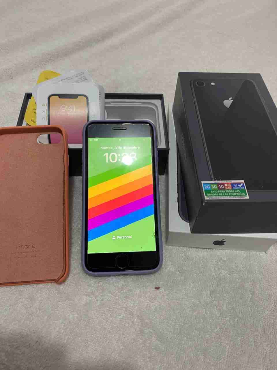 iPhone en buen estado - miniatura 1