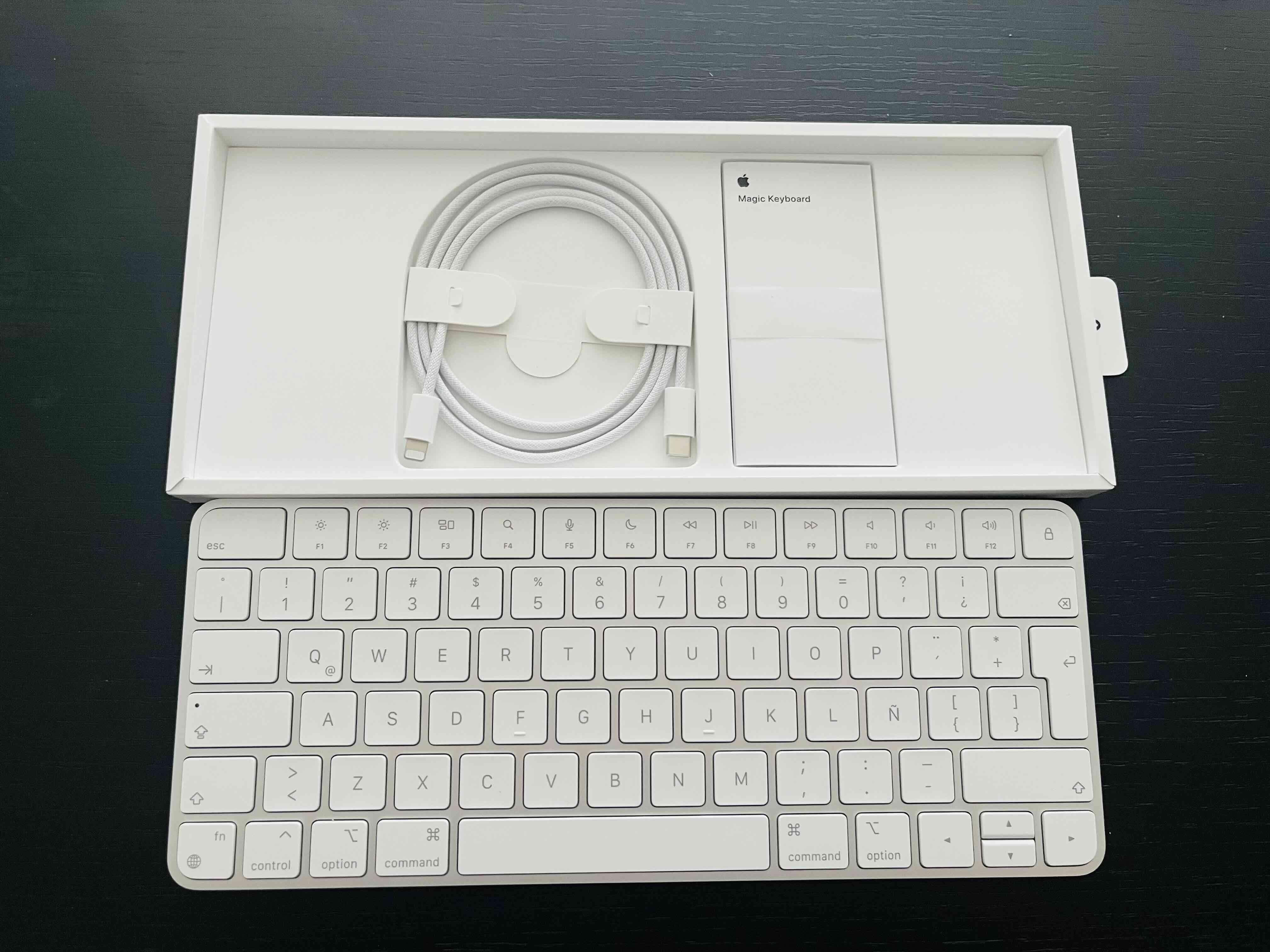 Teclado Magic Keyboard Apple - miniatura 2
