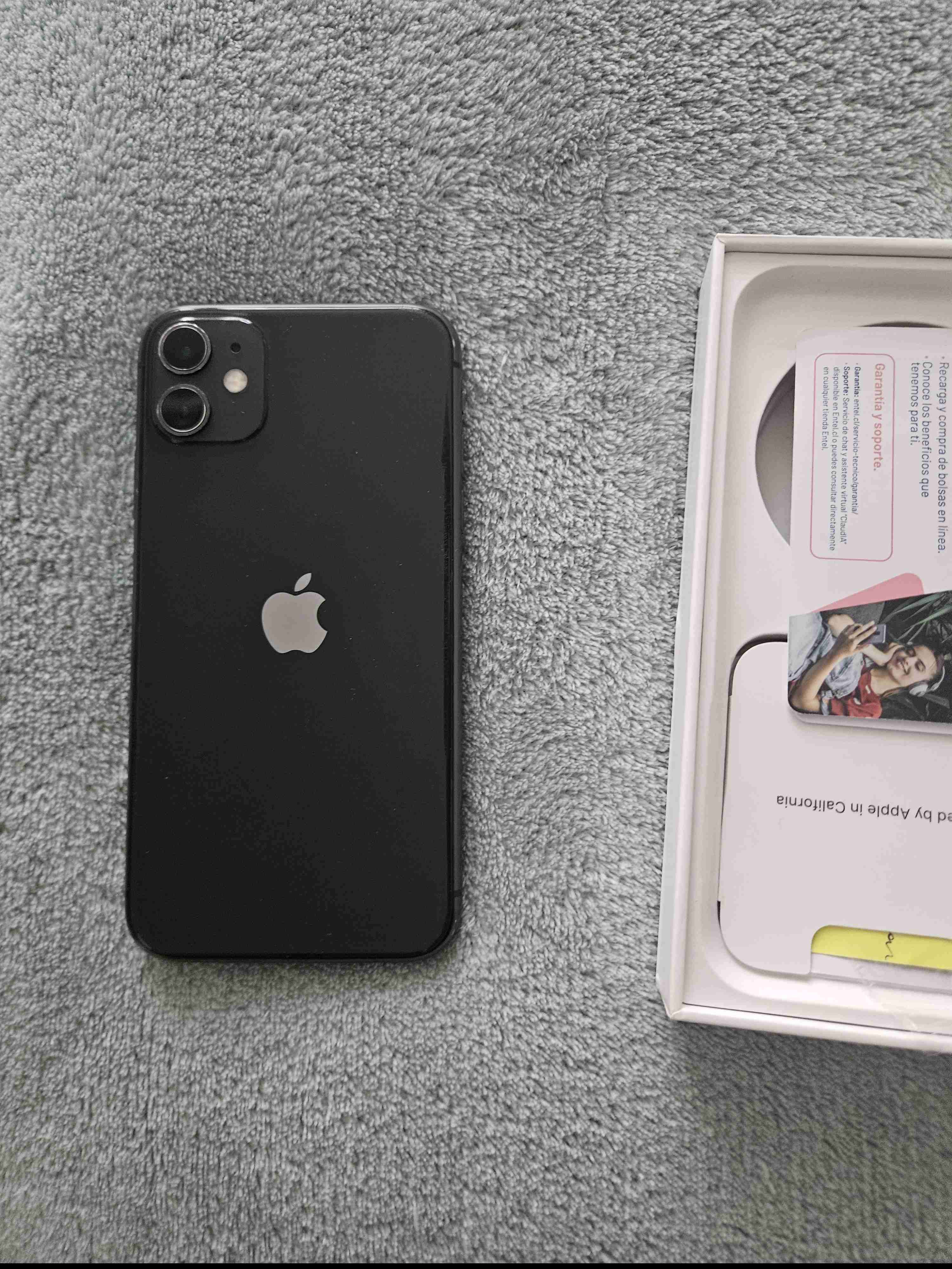 Iphone 11 black 64gb  en caja original - miniatura 2