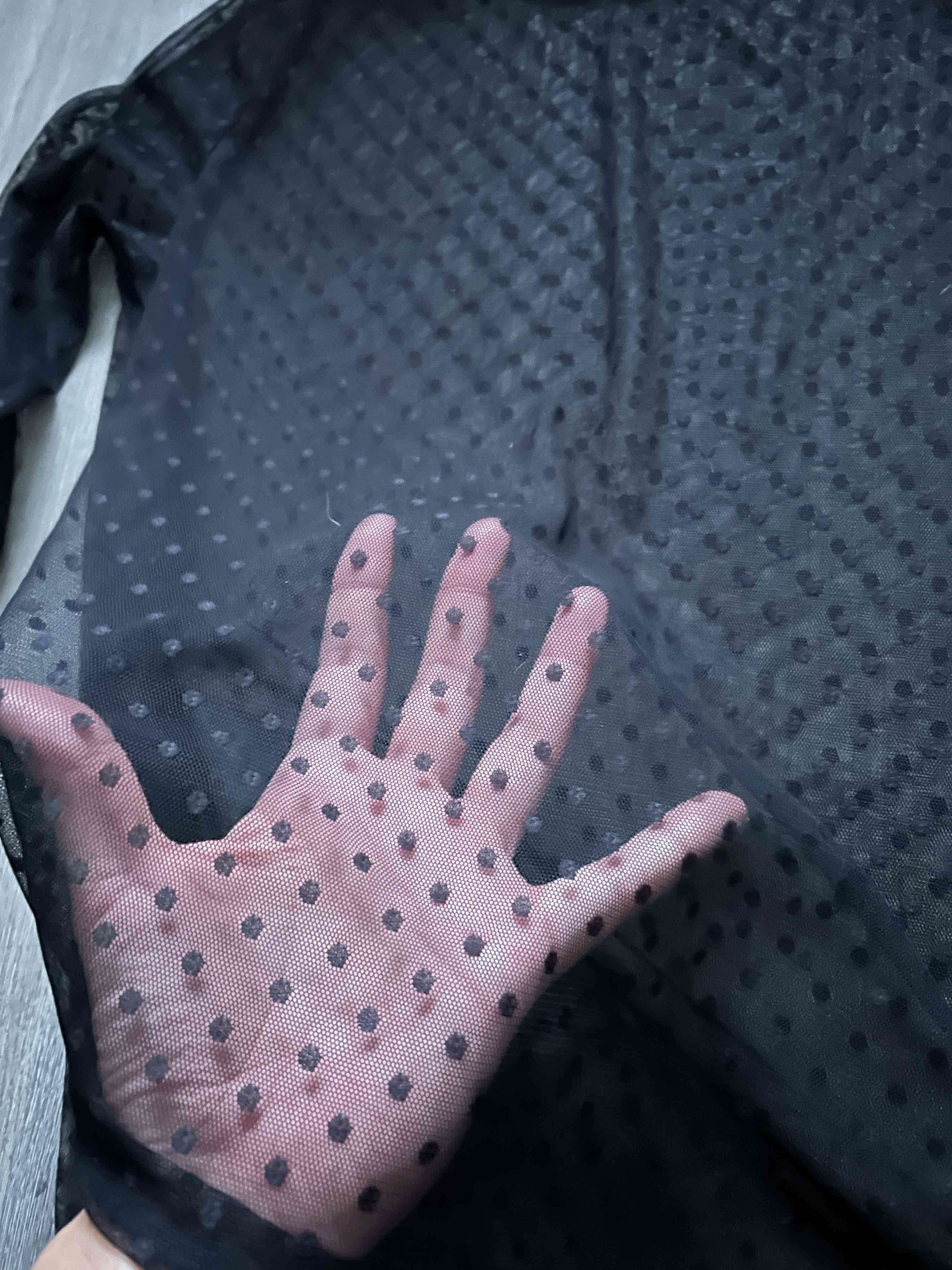 Top negro transparente con lunares - miniatura 2