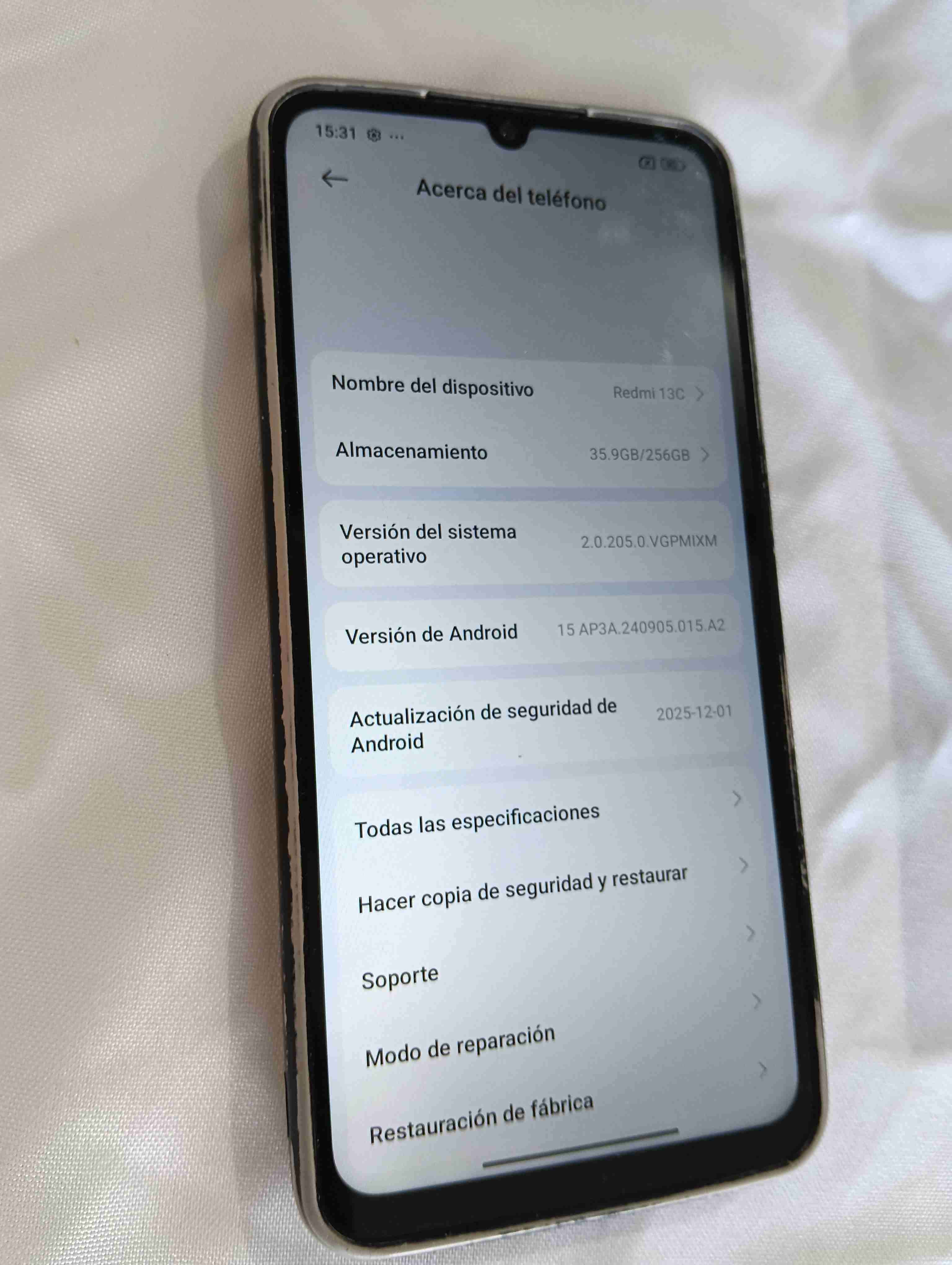 Smartphone Xiaomi 13C en buen estado - miniatura 2