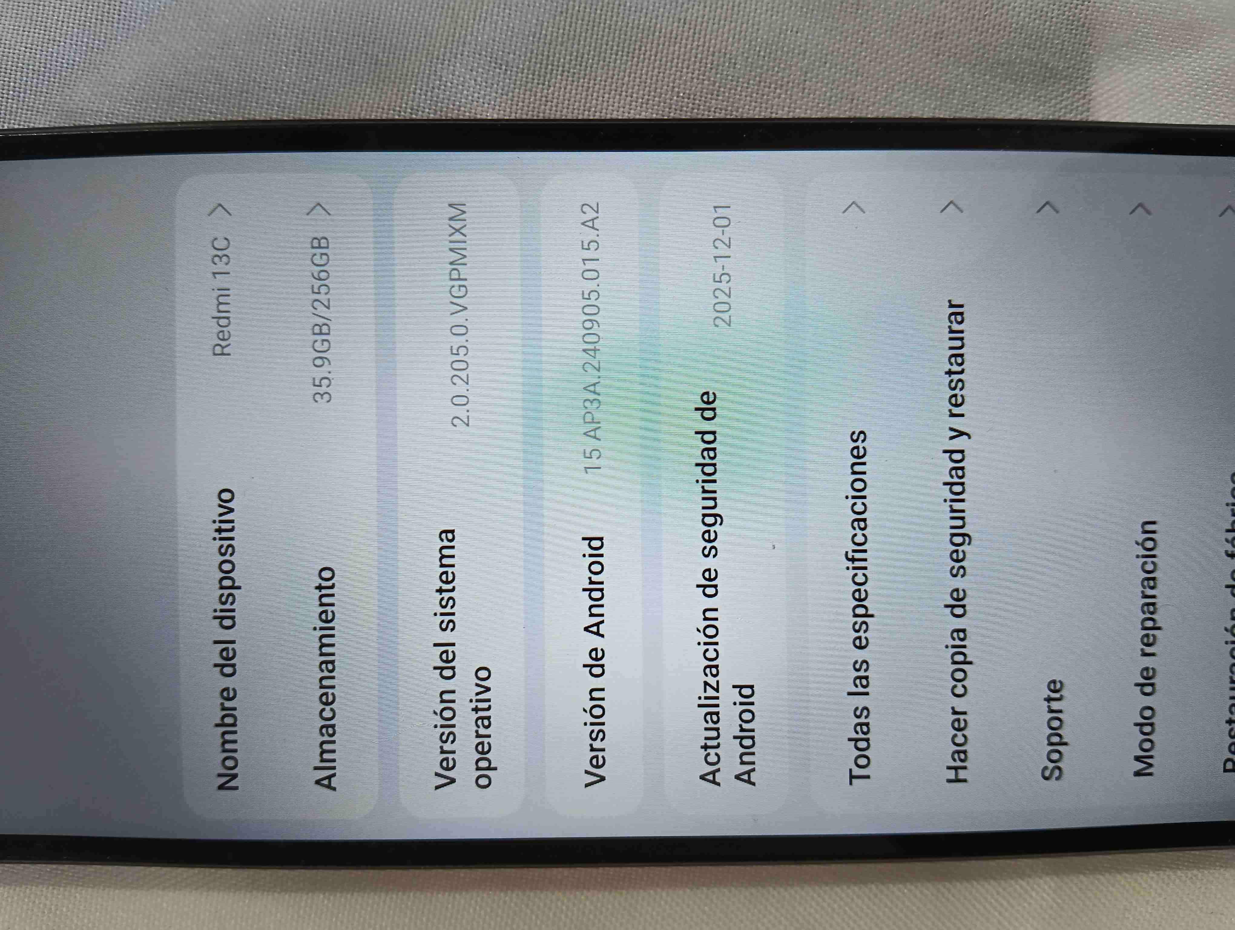 Smartphone Xiaomi 13C en buen estado - miniatura 3