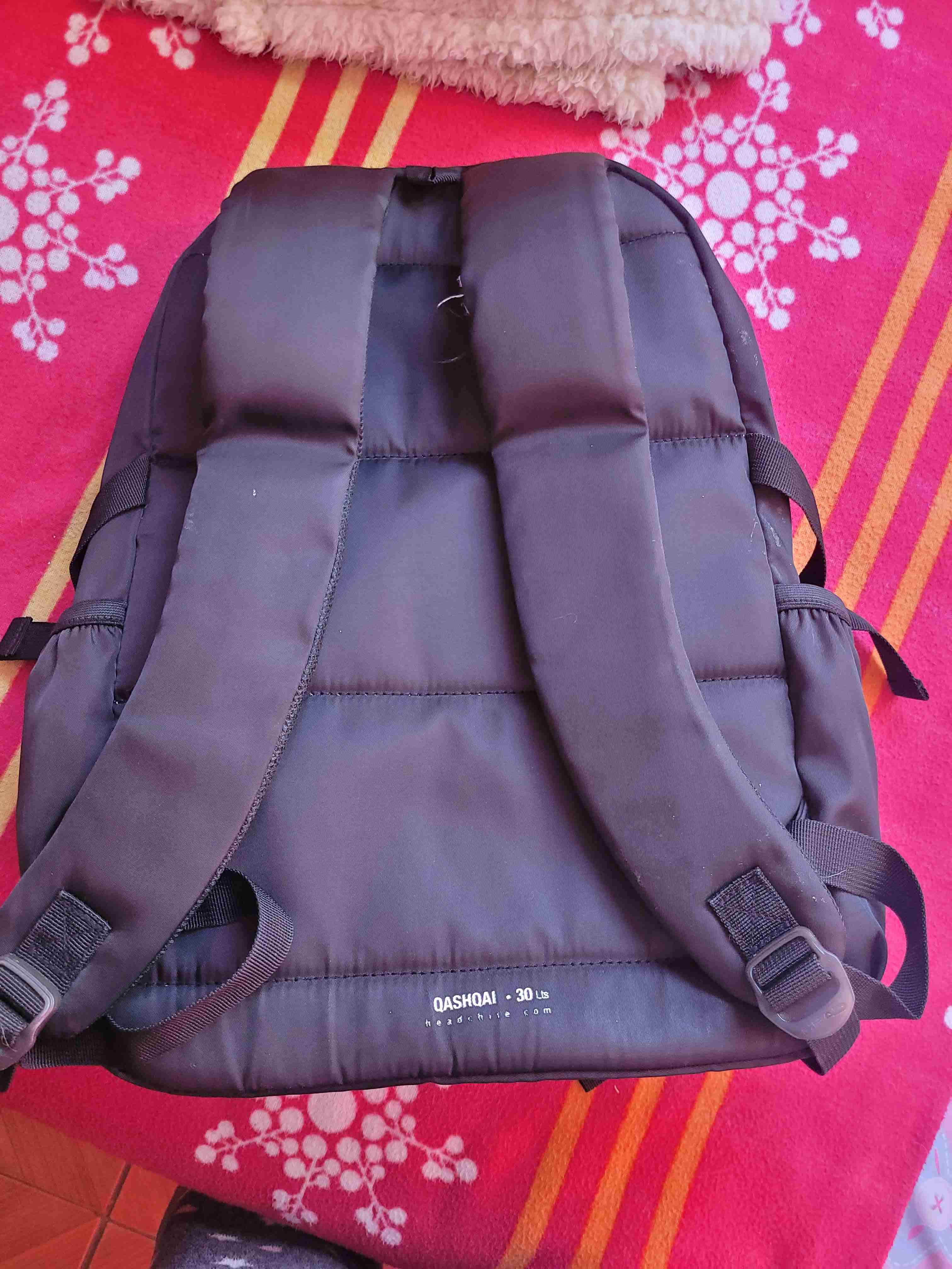 Mochila negra con blanco - miniatura 3